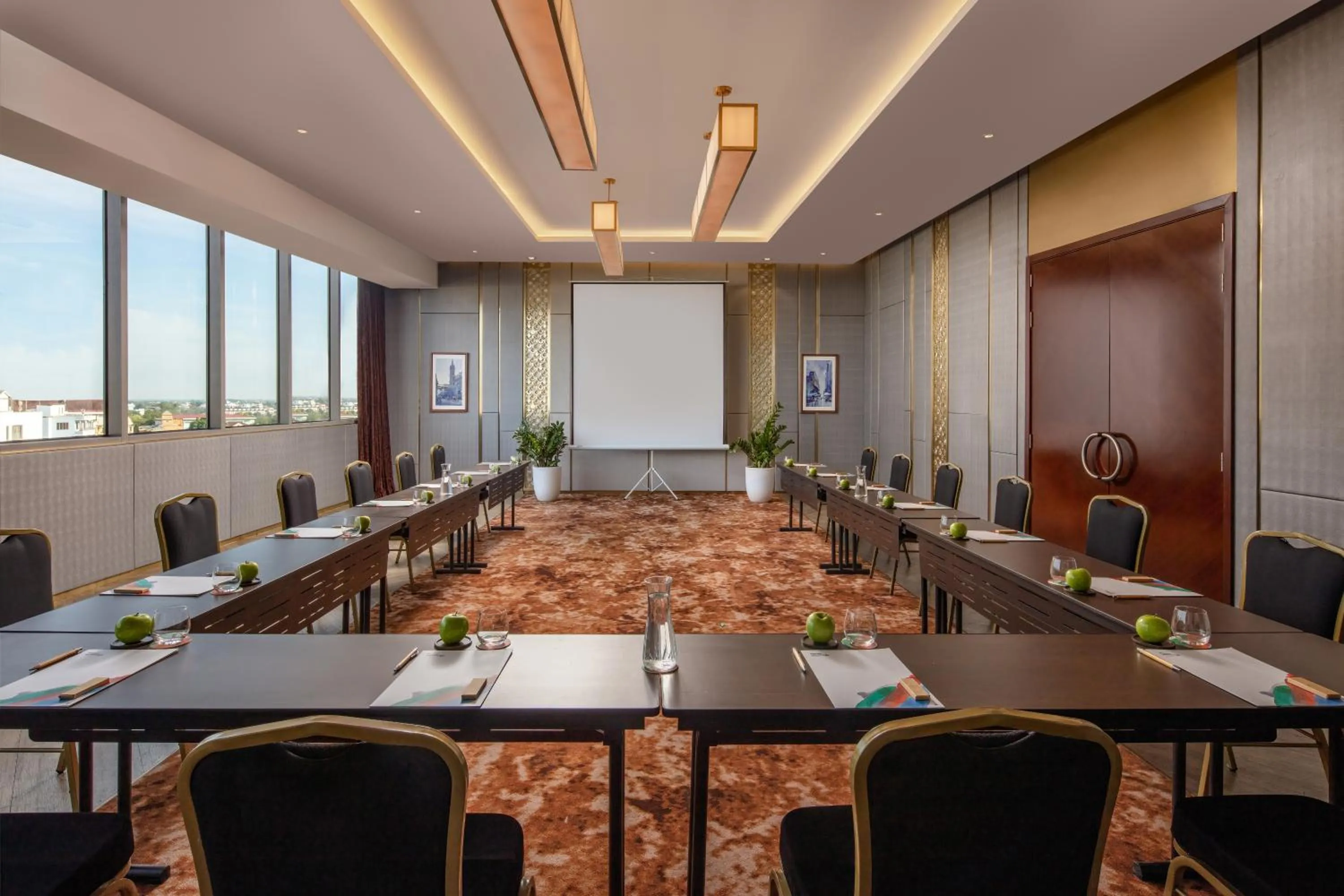Meeting/conference room in Melia Vinpearl Hue