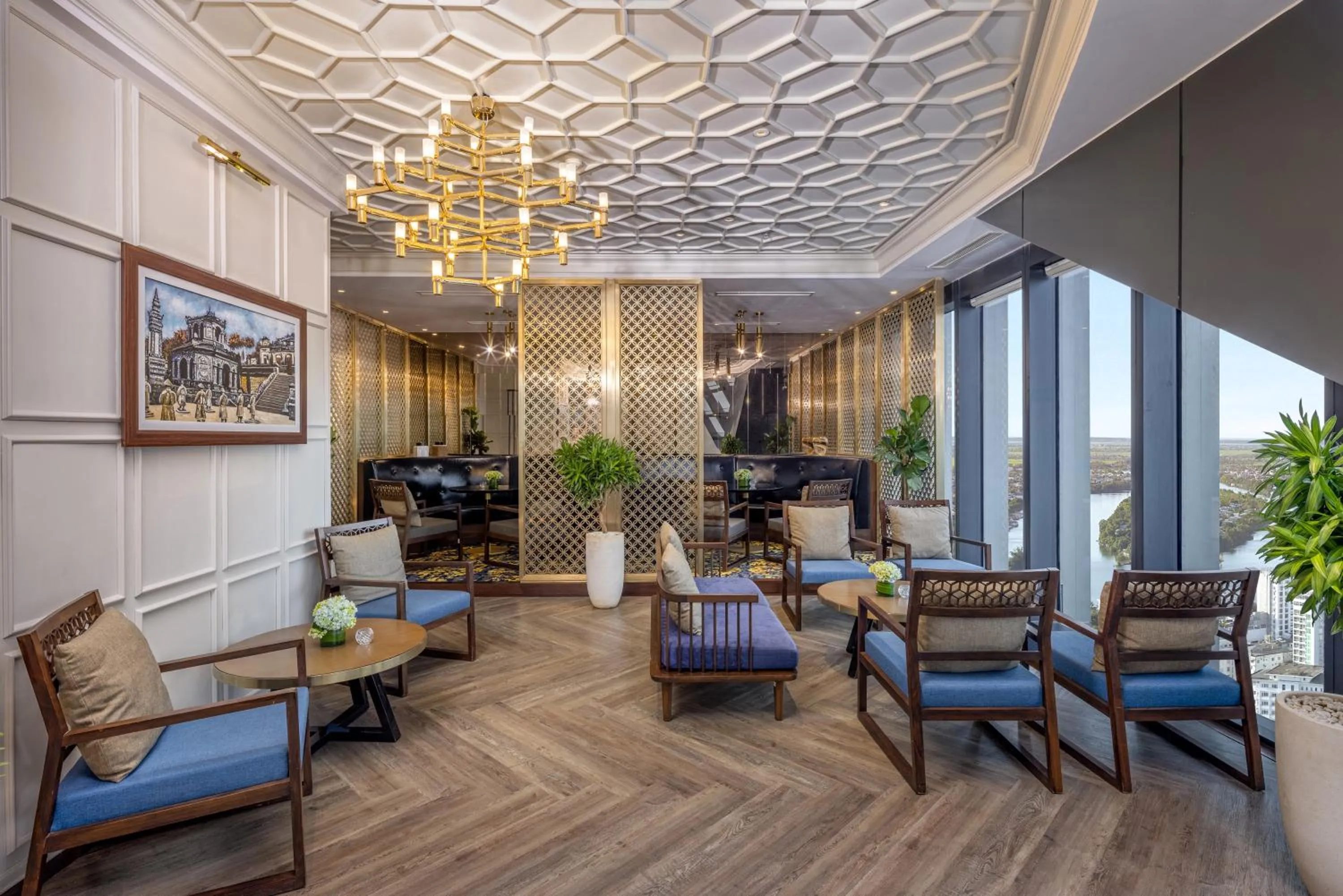 Lounge or bar in Melia Vinpearl Hue