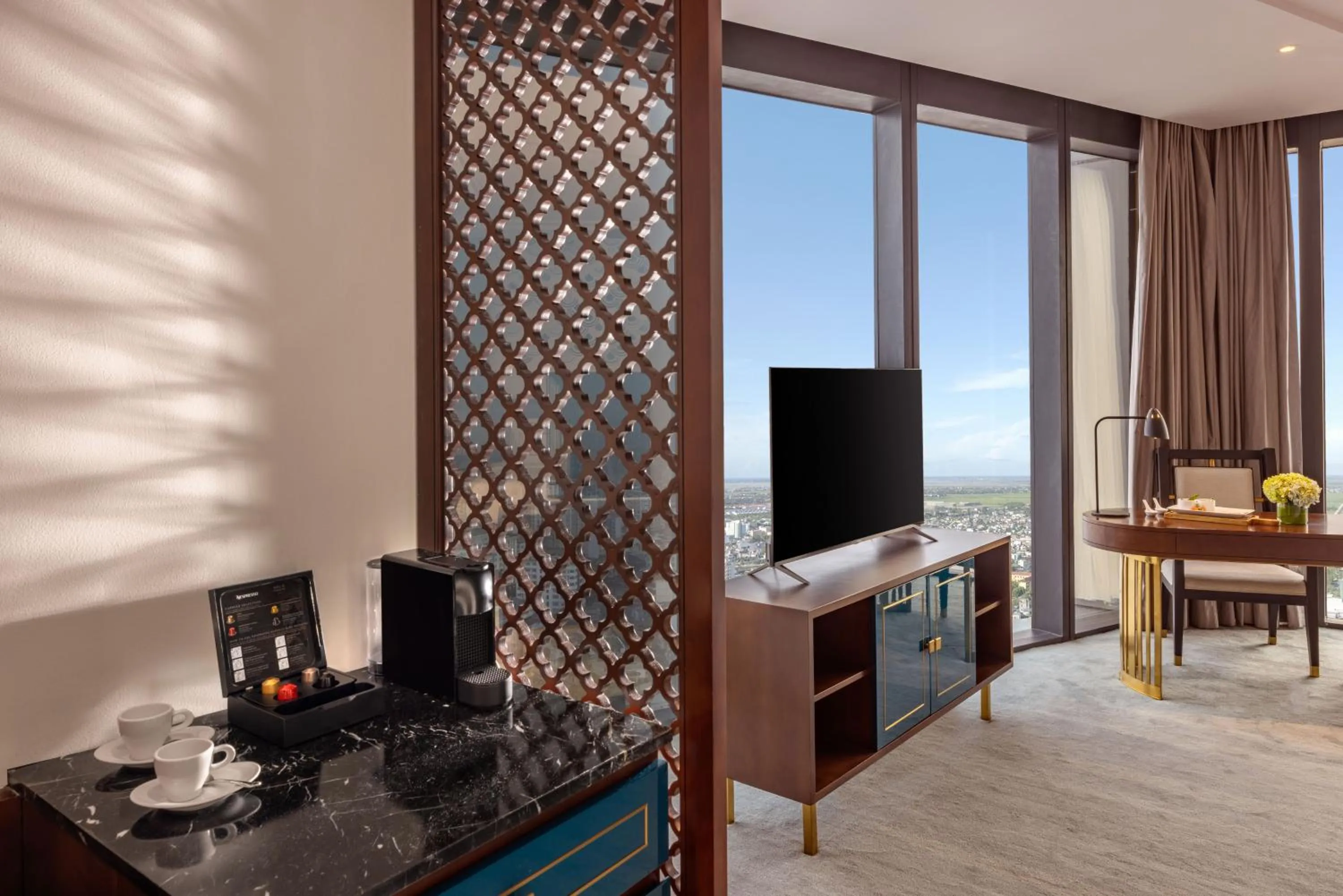 Coffee/tea facilities in Melia Vinpearl Hue