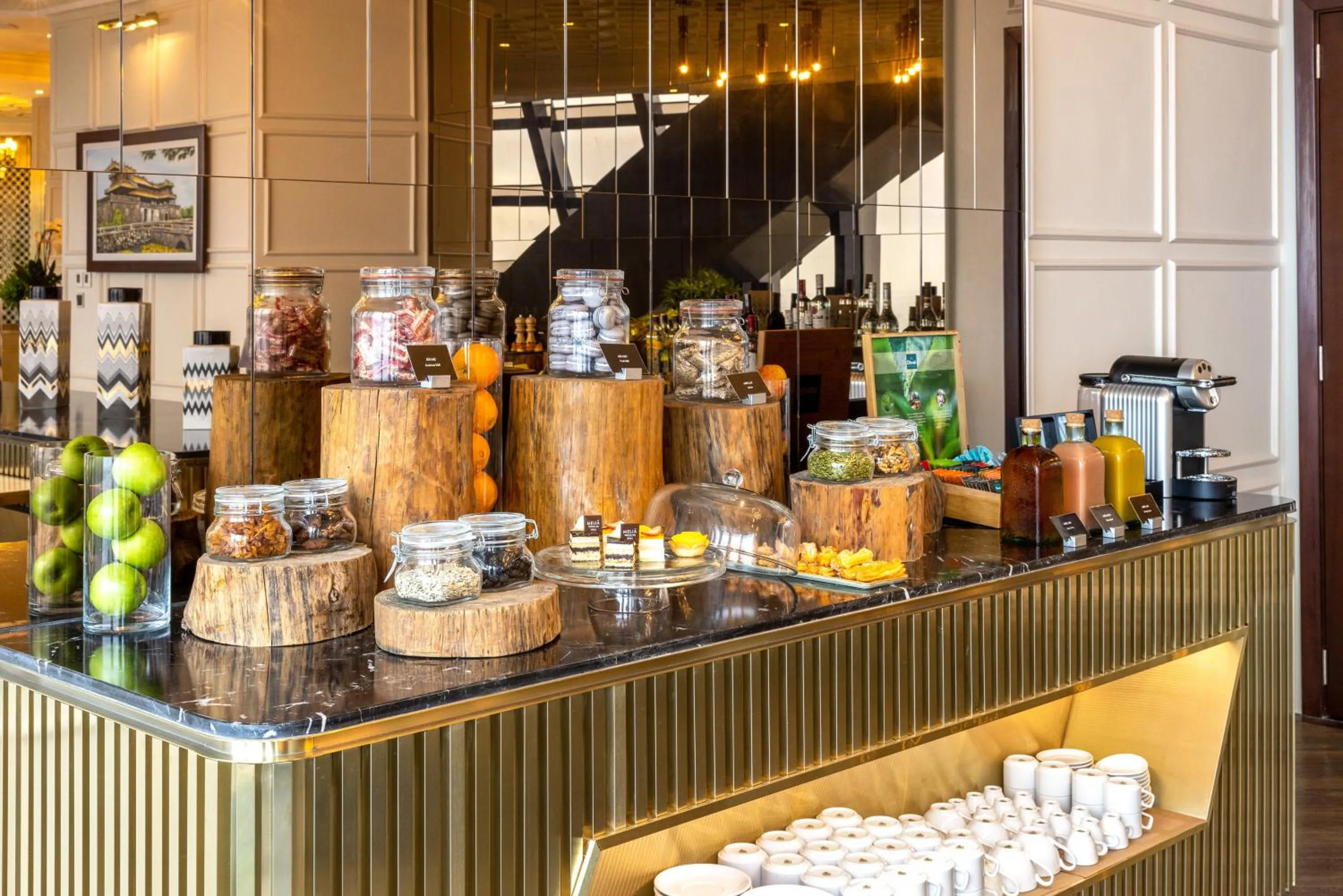 Lounge or bar in Melia Vinpearl Hue