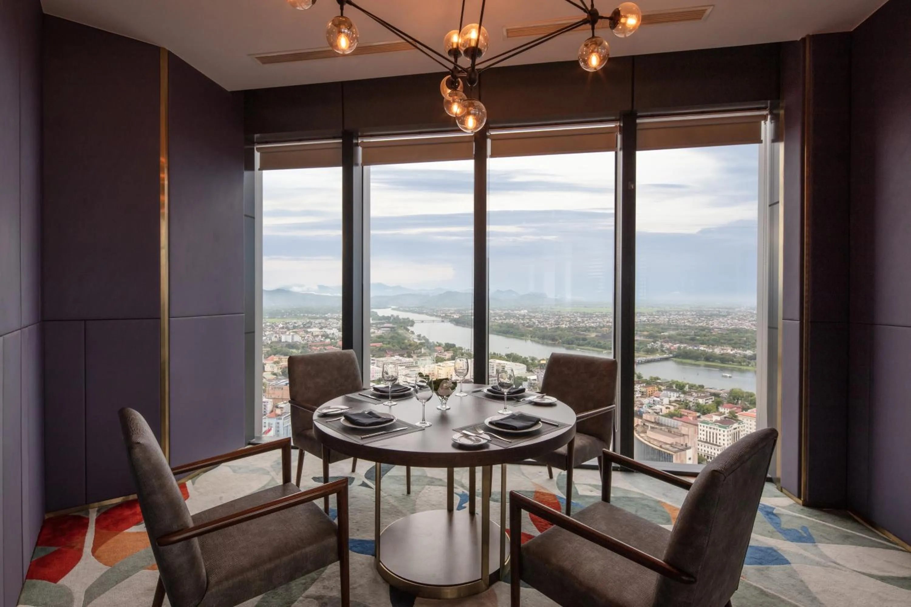 Restaurant/places to eat in Melia Vinpearl Hue