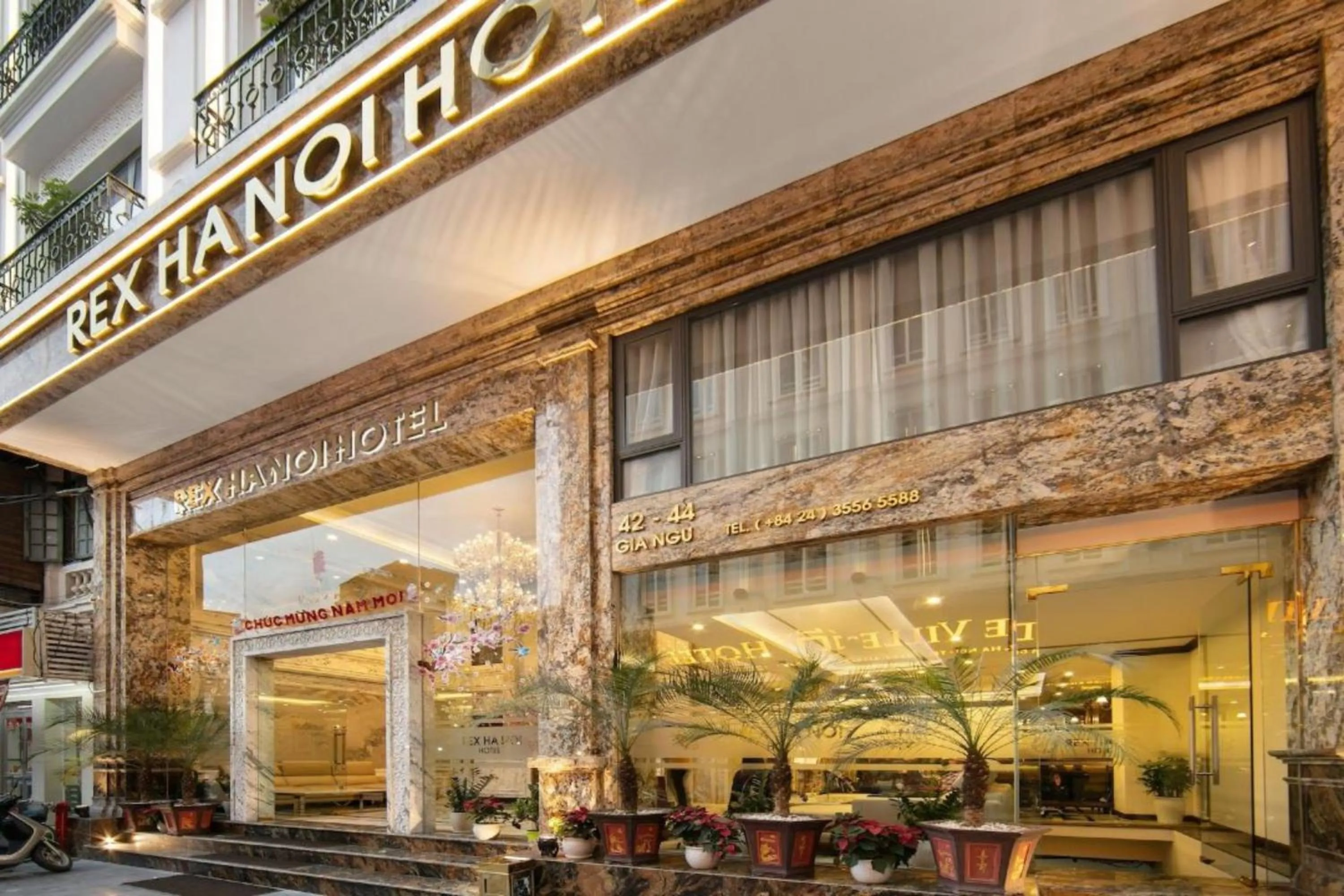 Facade/entrance in Rex Hanoi Hotel