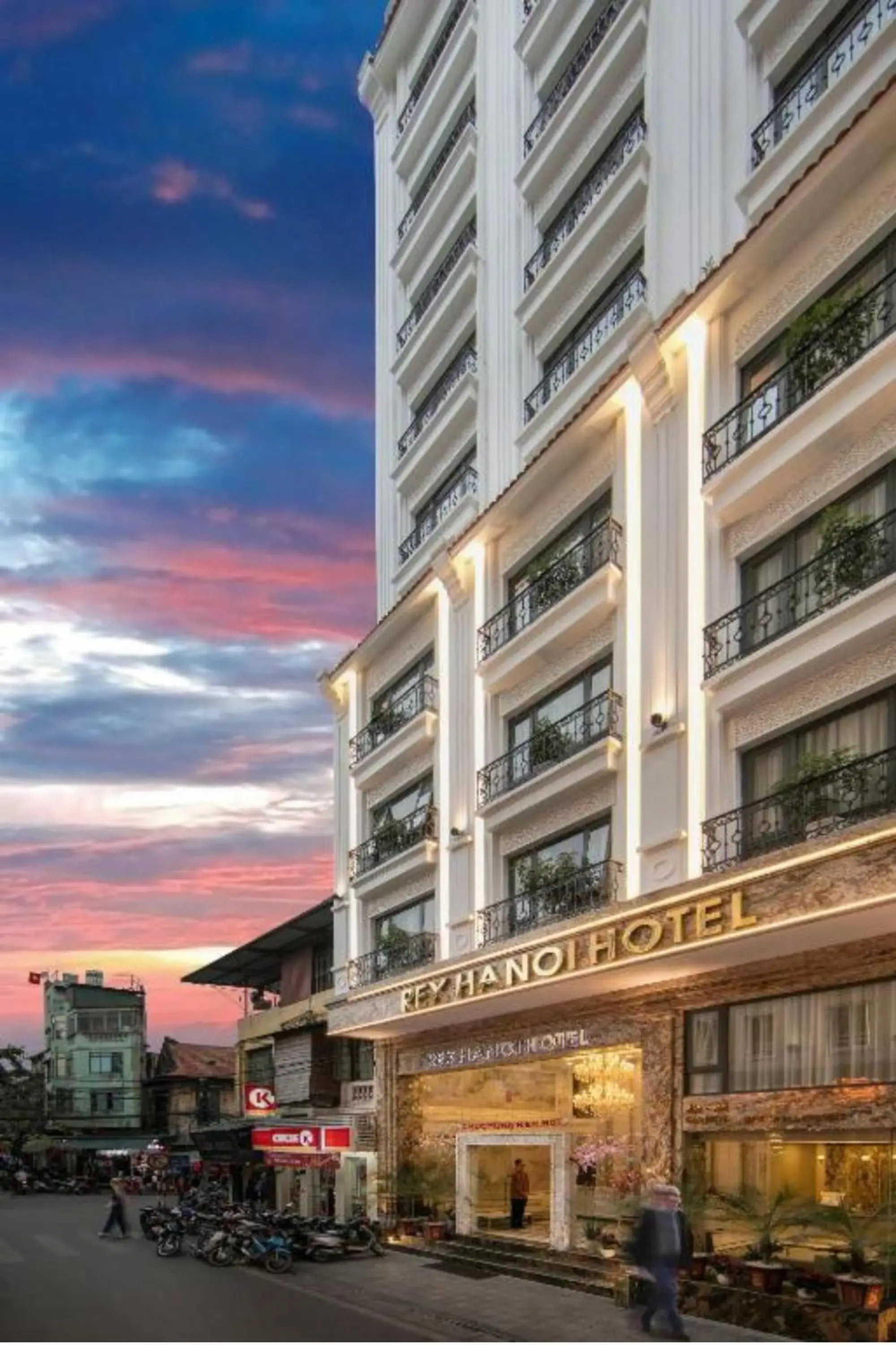 Facade/entrance in Rex Hanoi Hotel Facade/entrance in Rex Hanoi Hotel