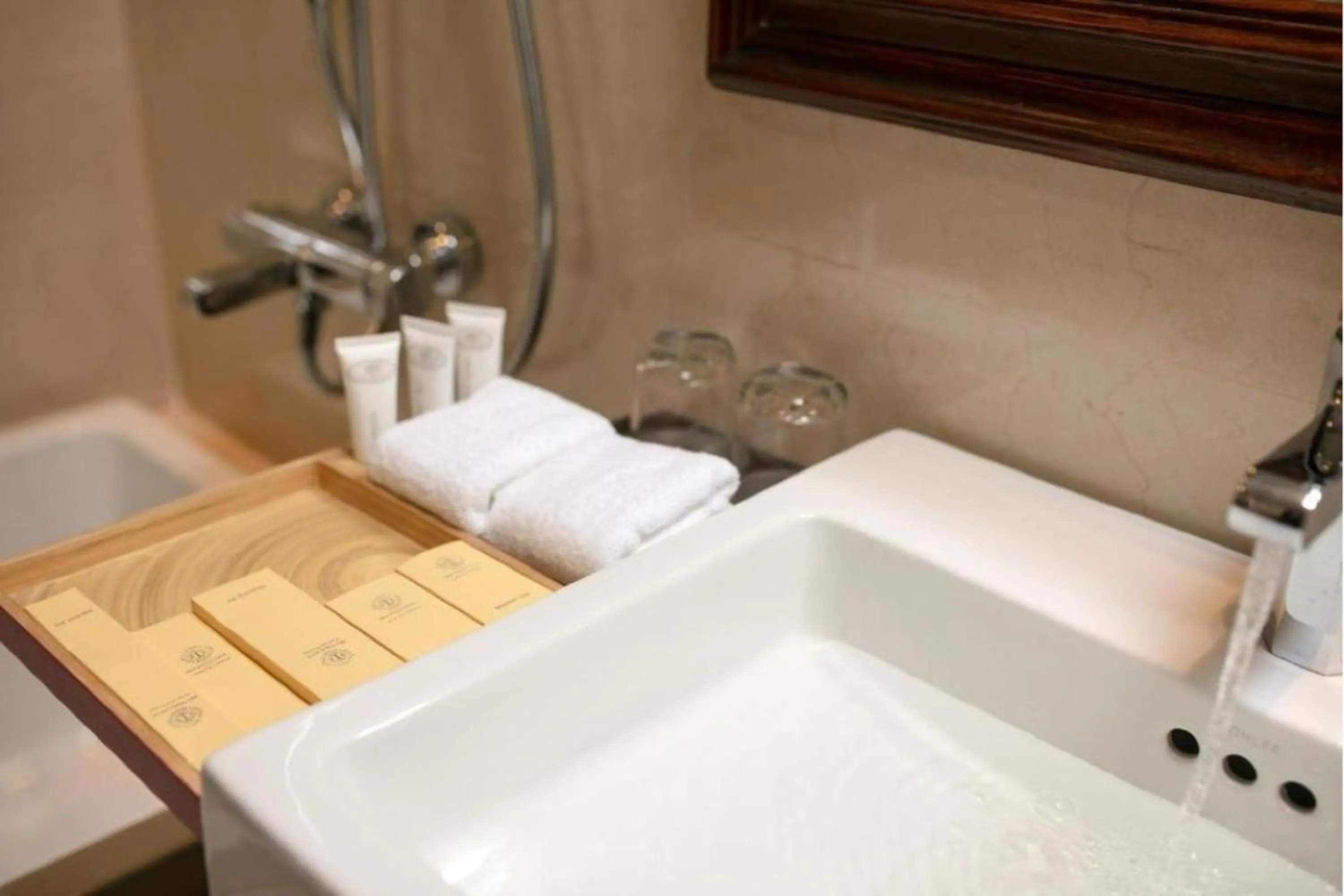 Bathroom in Rex Hanoi Hotel