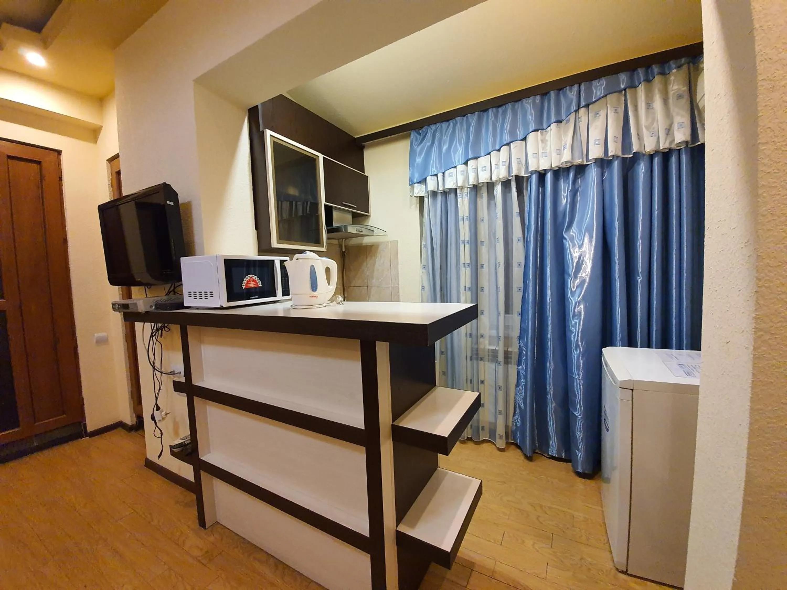 Kitchen or kitchenette in Tatev Apartments