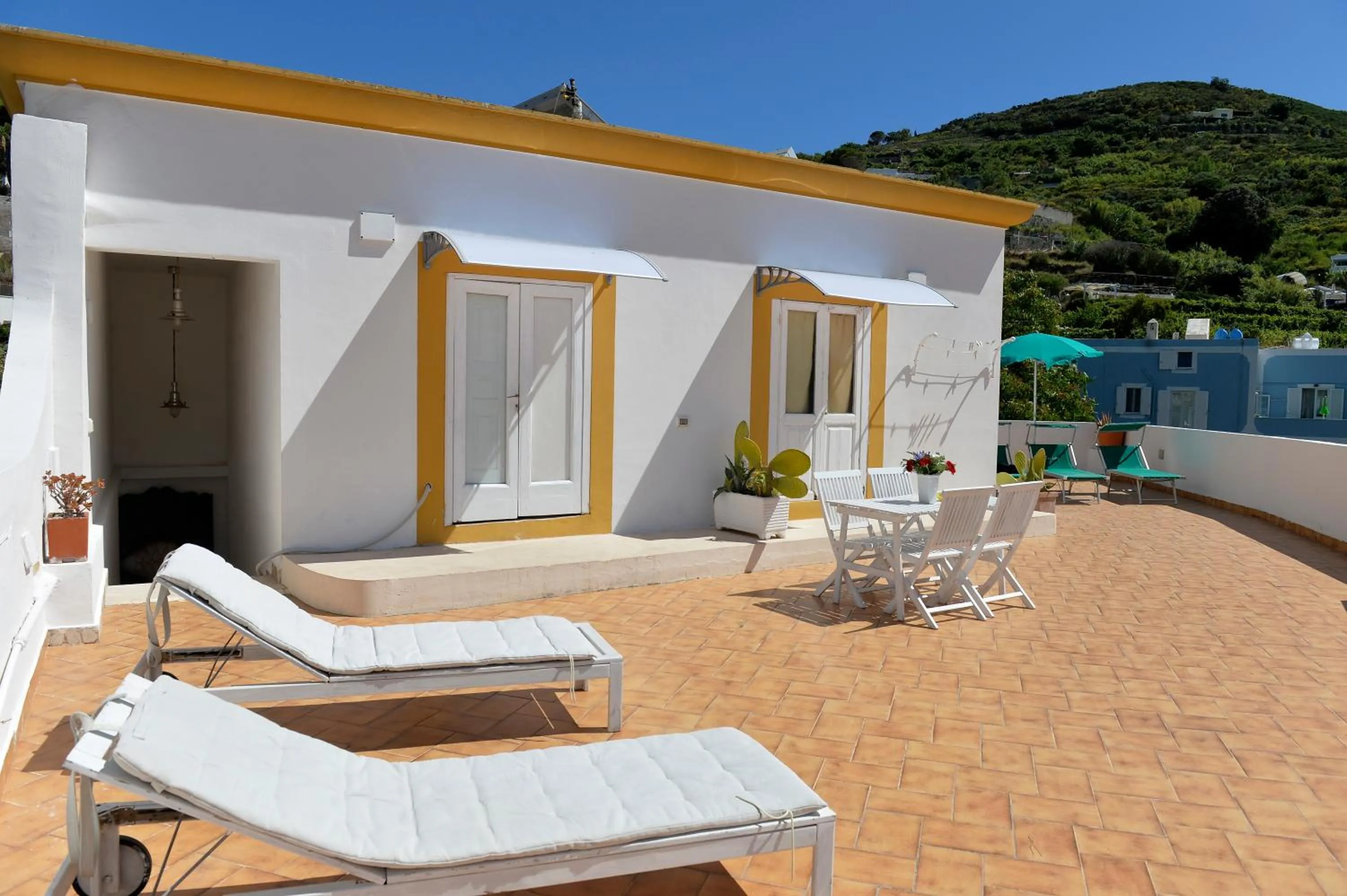 sunbed in Piccolo Hotel Luisa