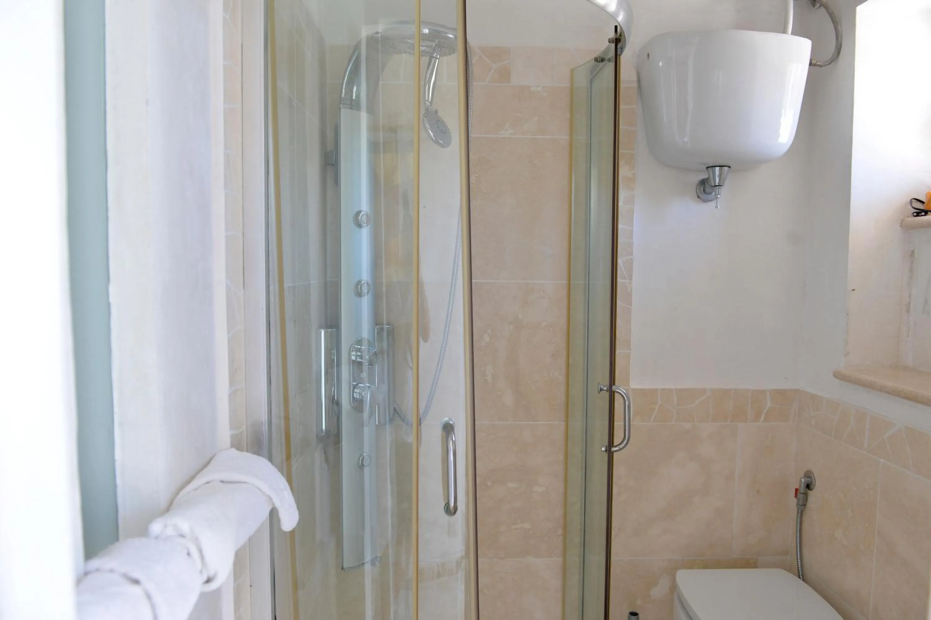 Shower in Piccolo Hotel Luisa