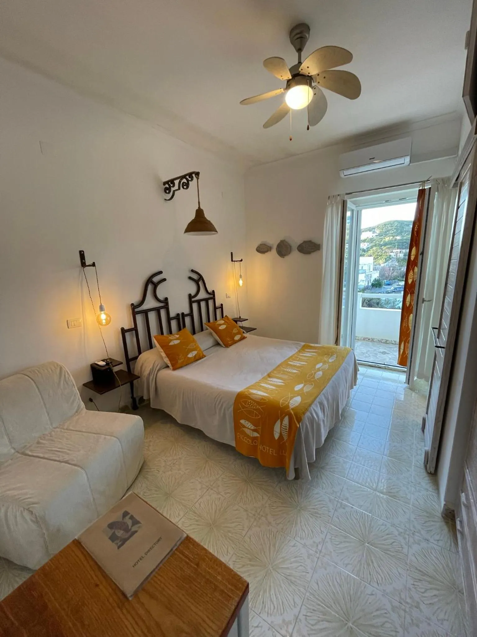 Bed in Piccolo Hotel Luisa