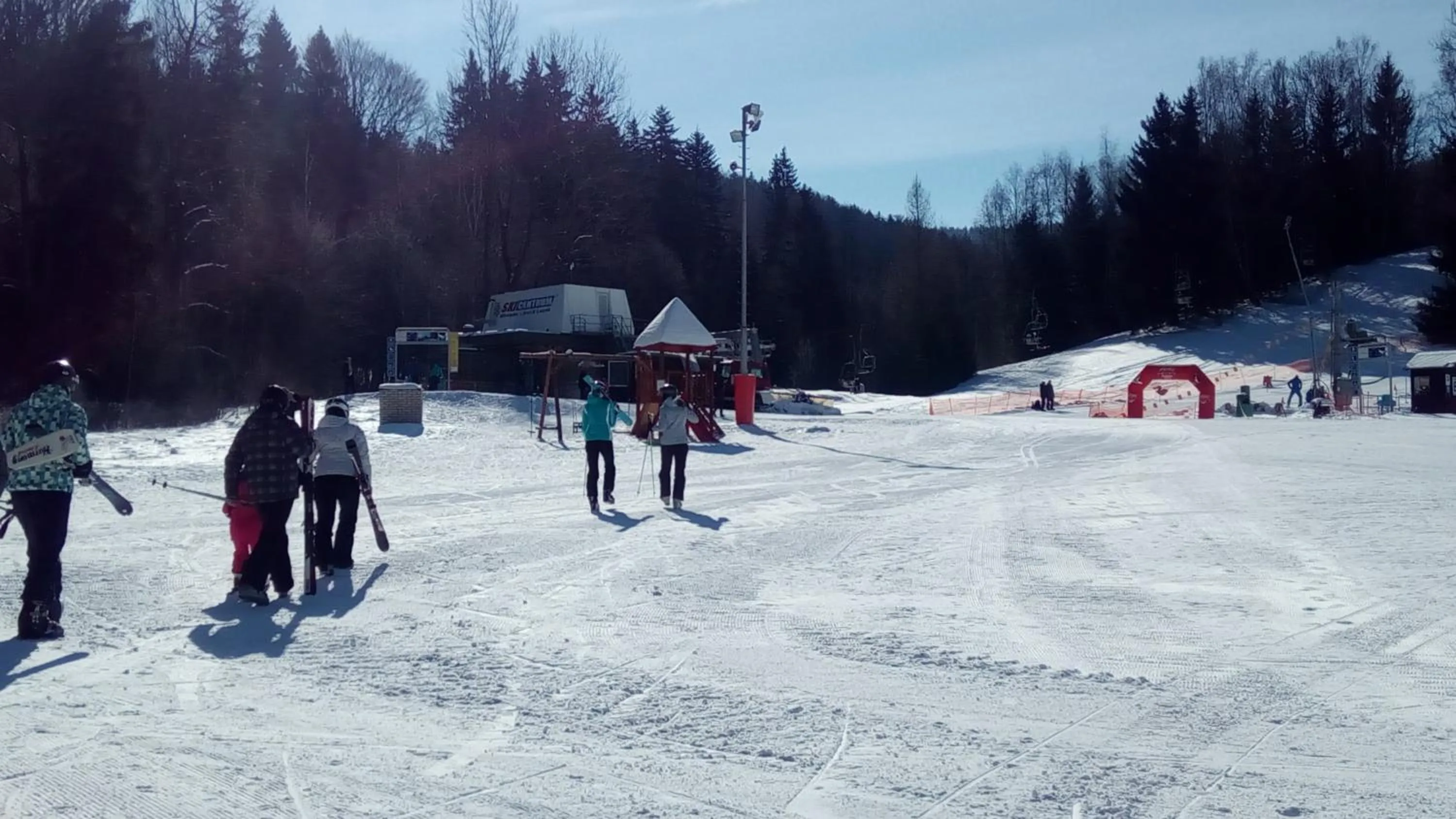 Skiing in Hotel Helios