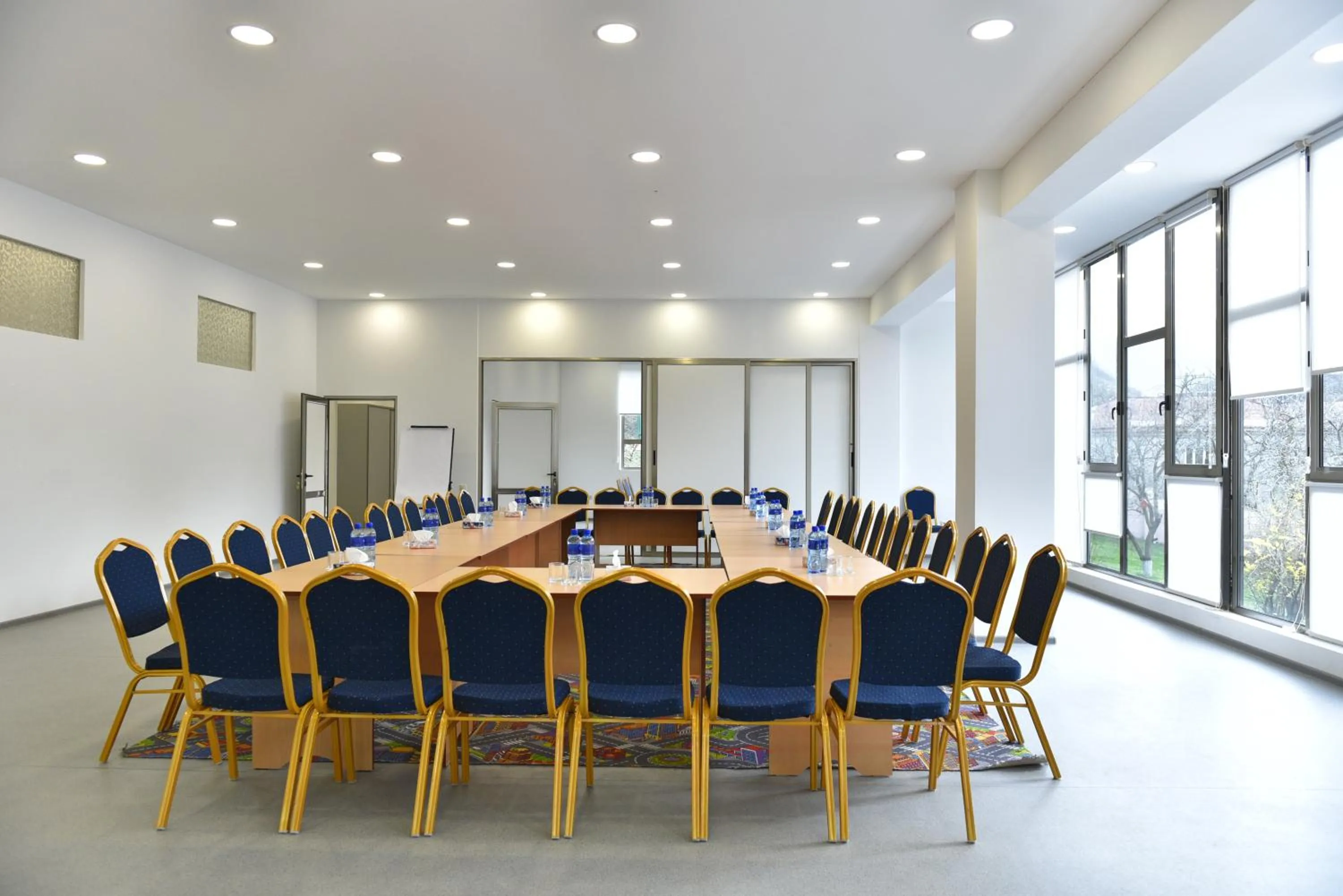 Business facilities in GreenWood Hotel