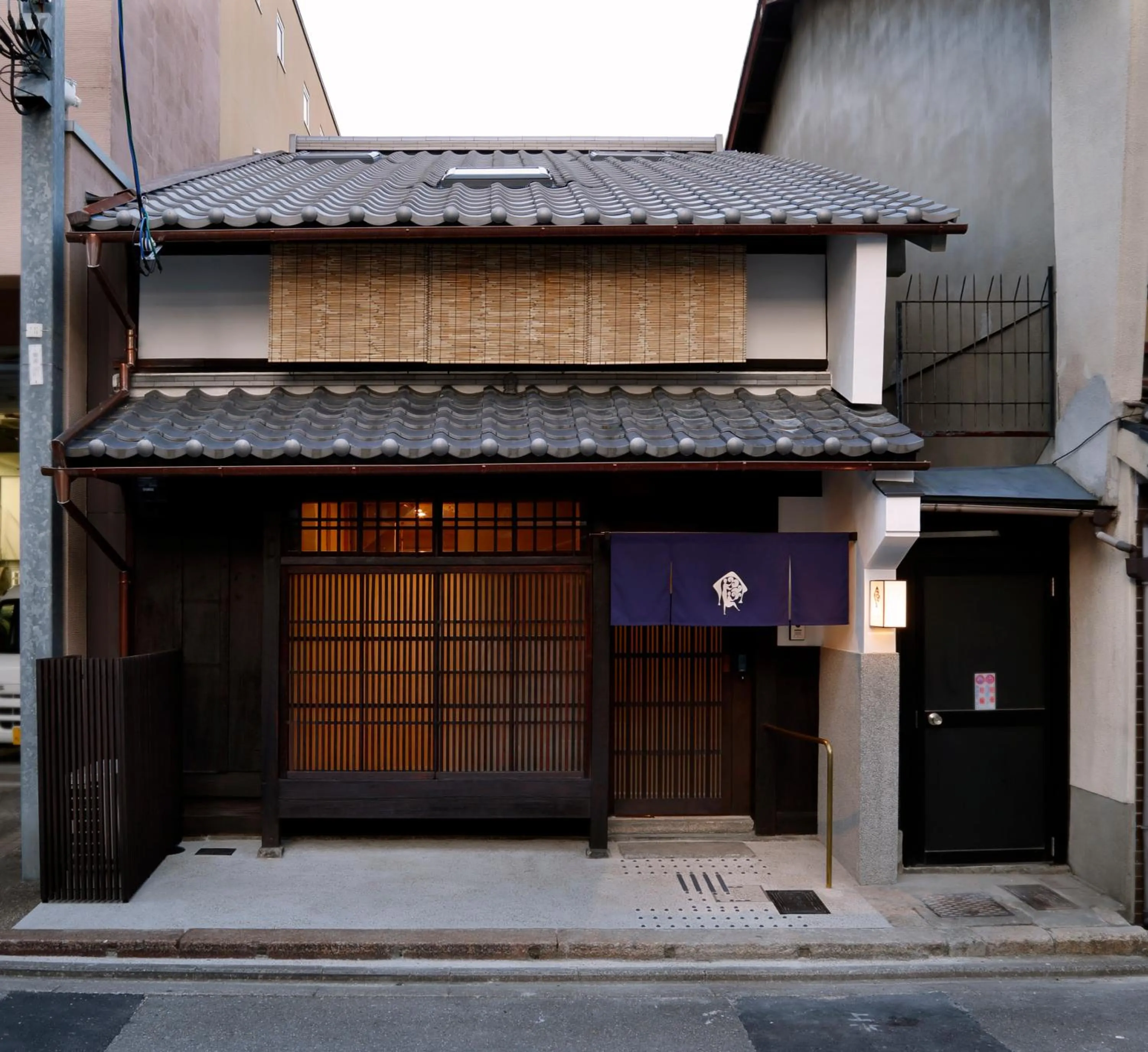 Facade/entrance in Kyo no Ondokoro Kamanza Nijo #2