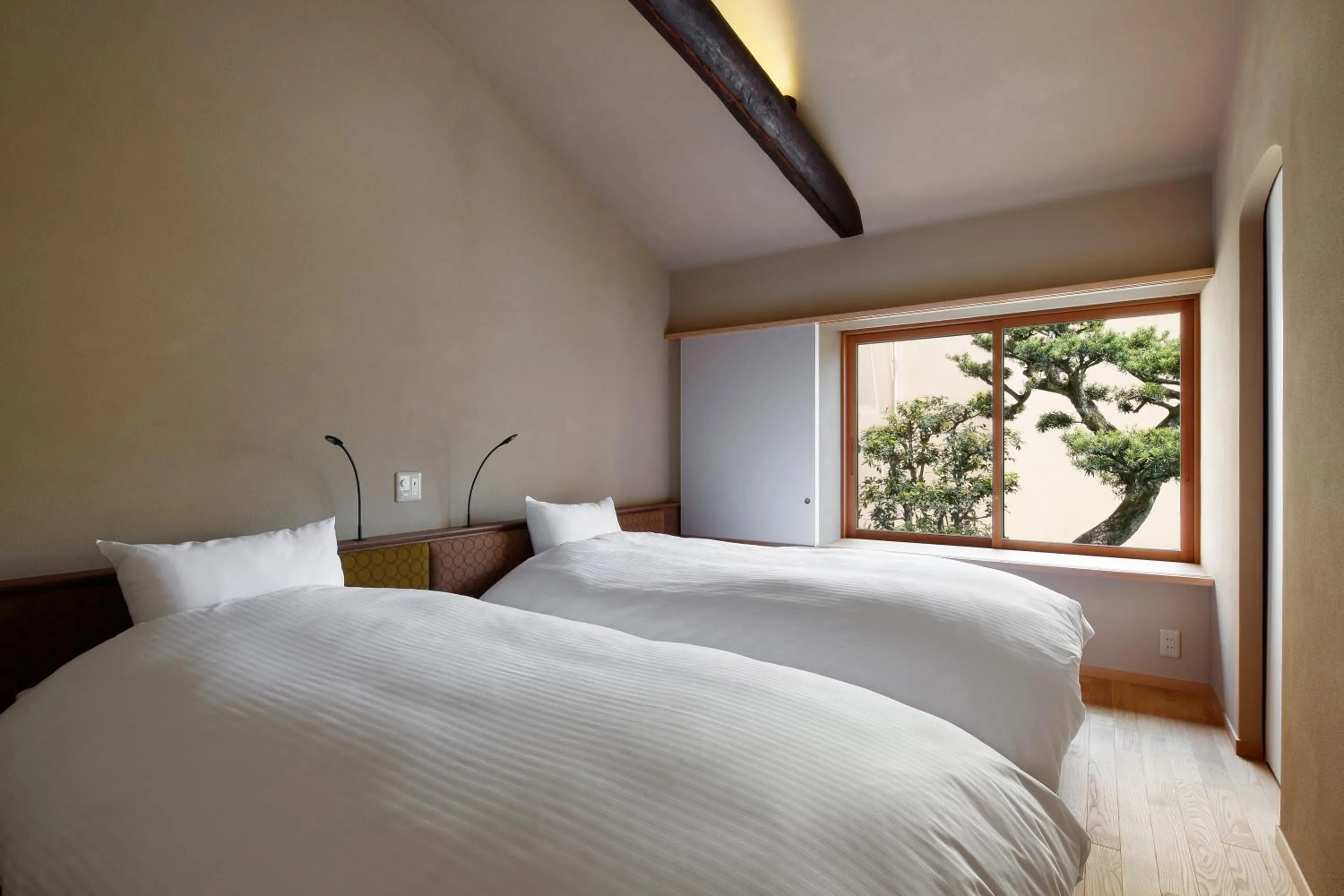 Bed in Kyo no Ondokoro Kamanza Nijo #2