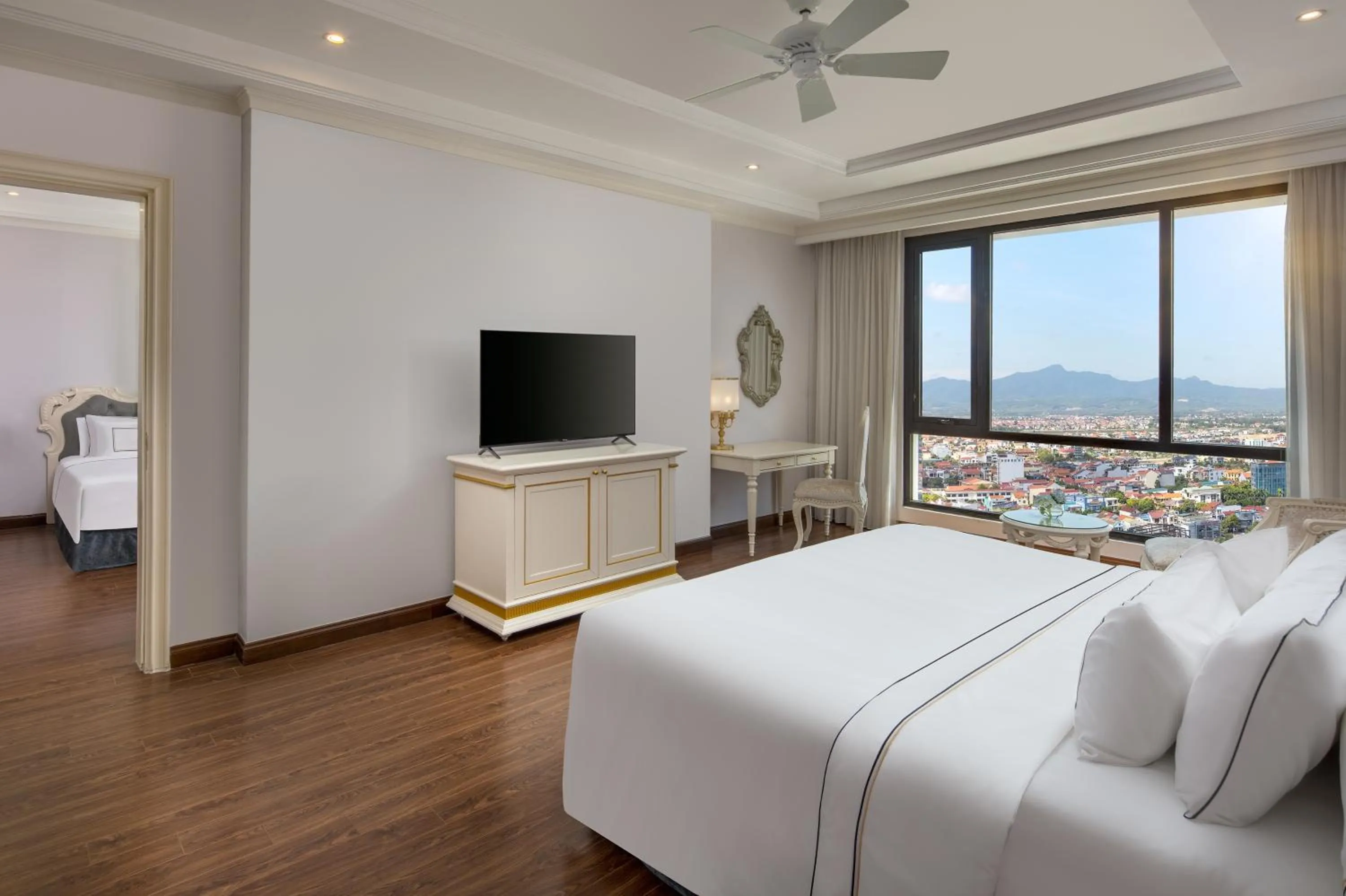 Bed in Melia Vinpearl Quang Binh