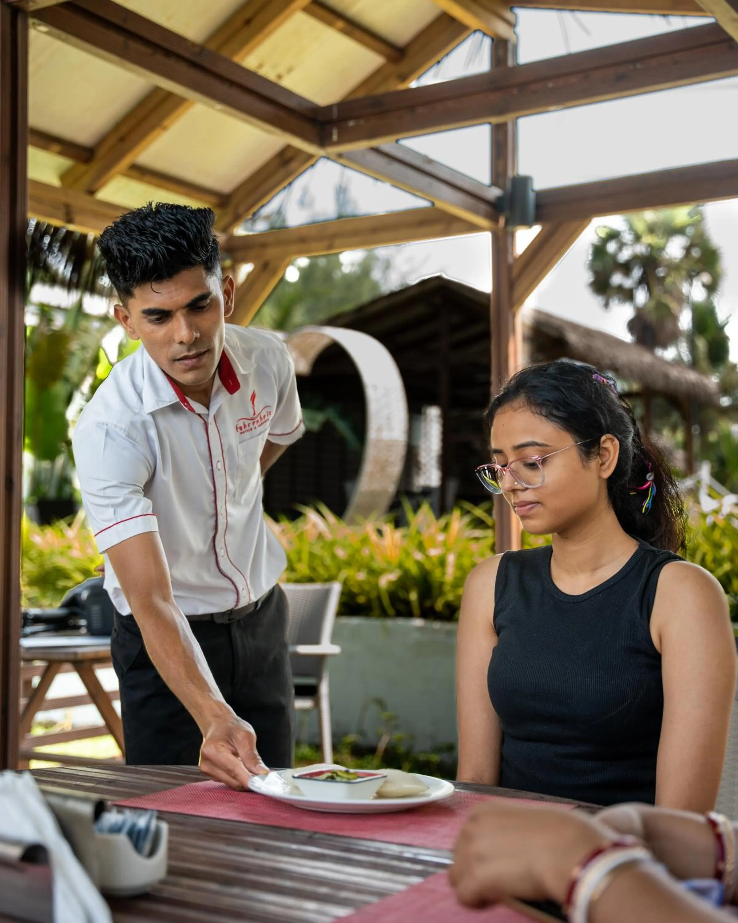 Restaurant/places to eat in Fahrenheit Hotels & Resorts