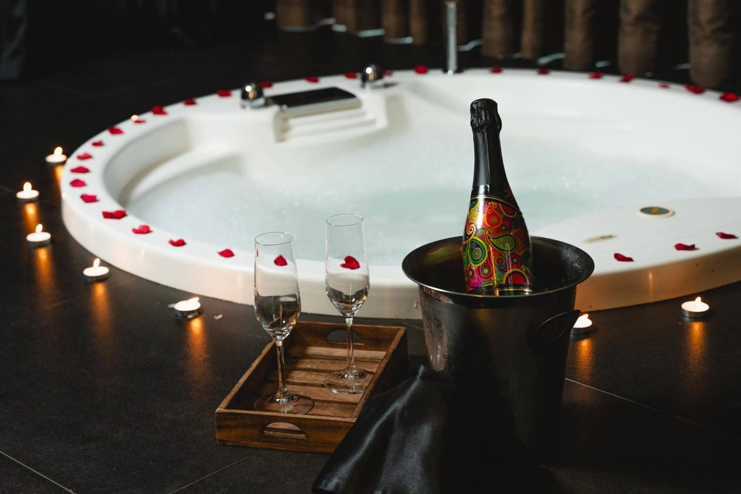 Fahrenheit Hotels & Resorts