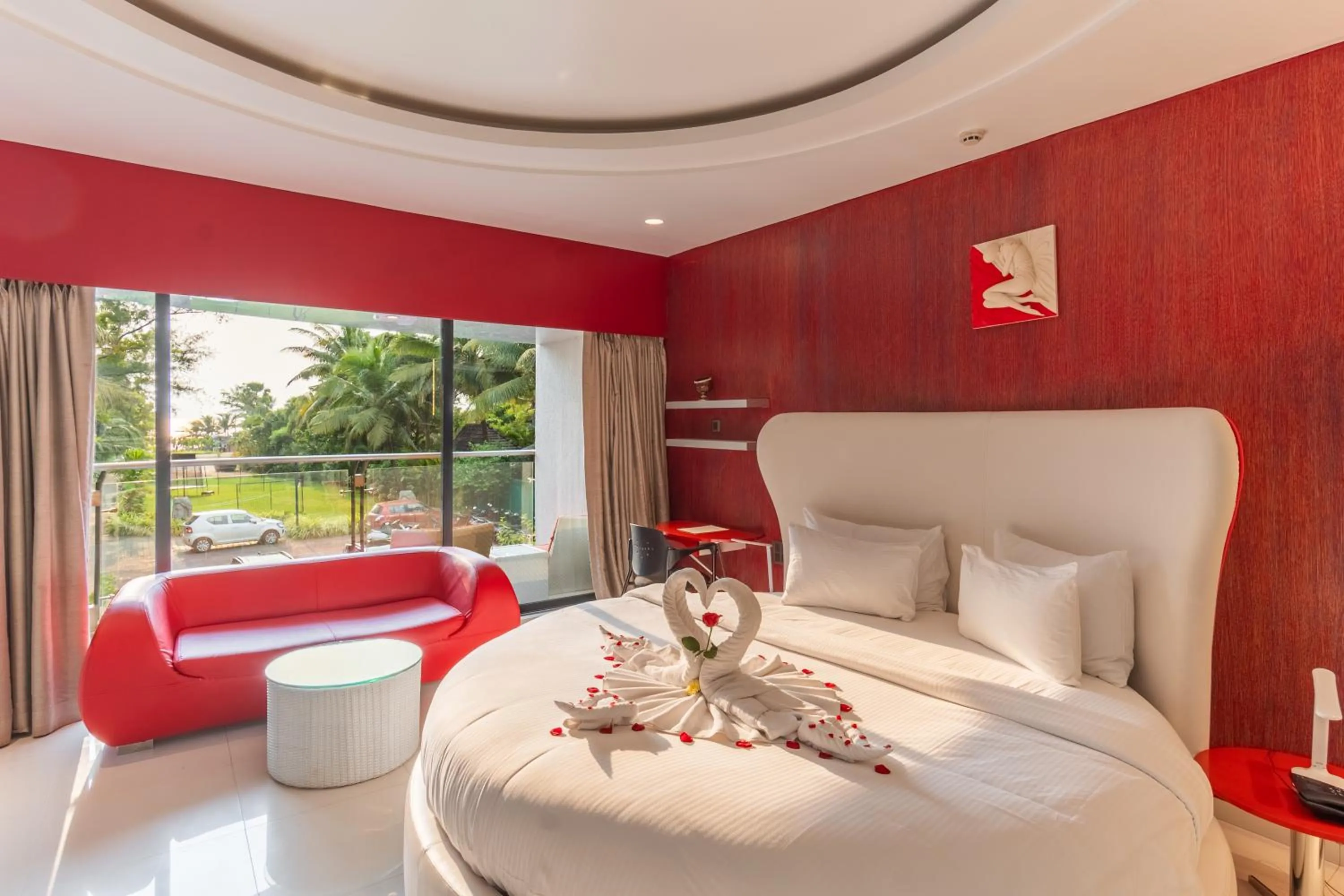 Photo of the whole room, Bed in Fahrenheit Hotels & Resorts