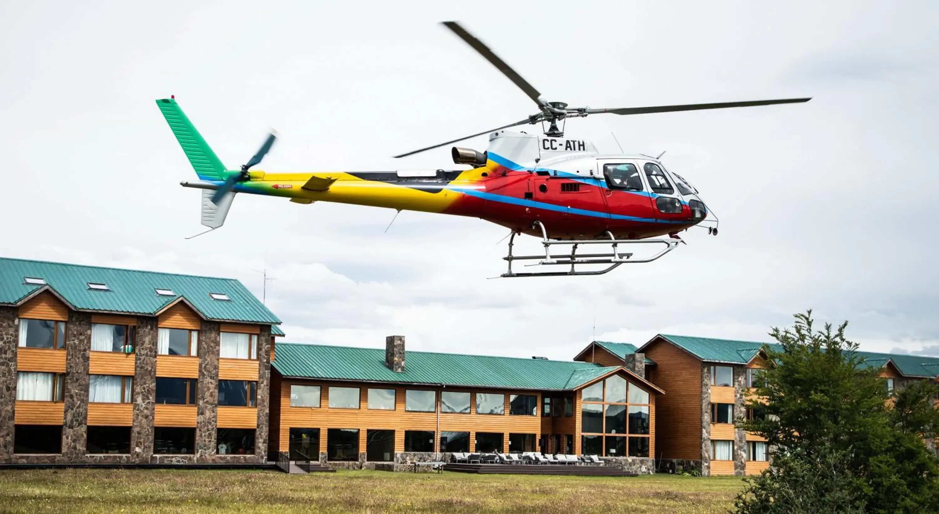 Facade/entrance in Río Serrano Hotel + Spa Facade/entrance in Río Serrano Hotel + Spa