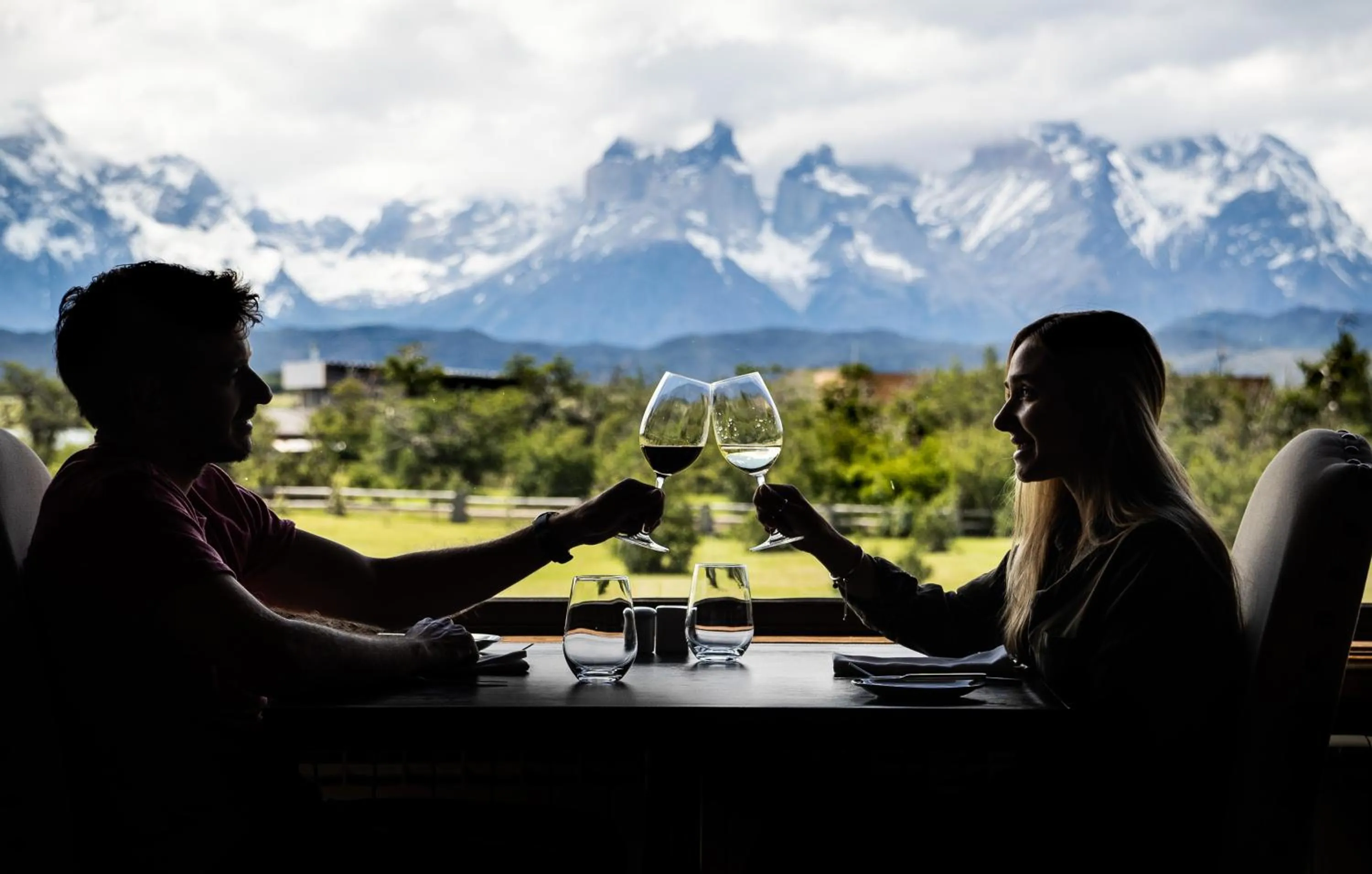 Restaurant/places to eat in Río Serrano Hotel + Spa