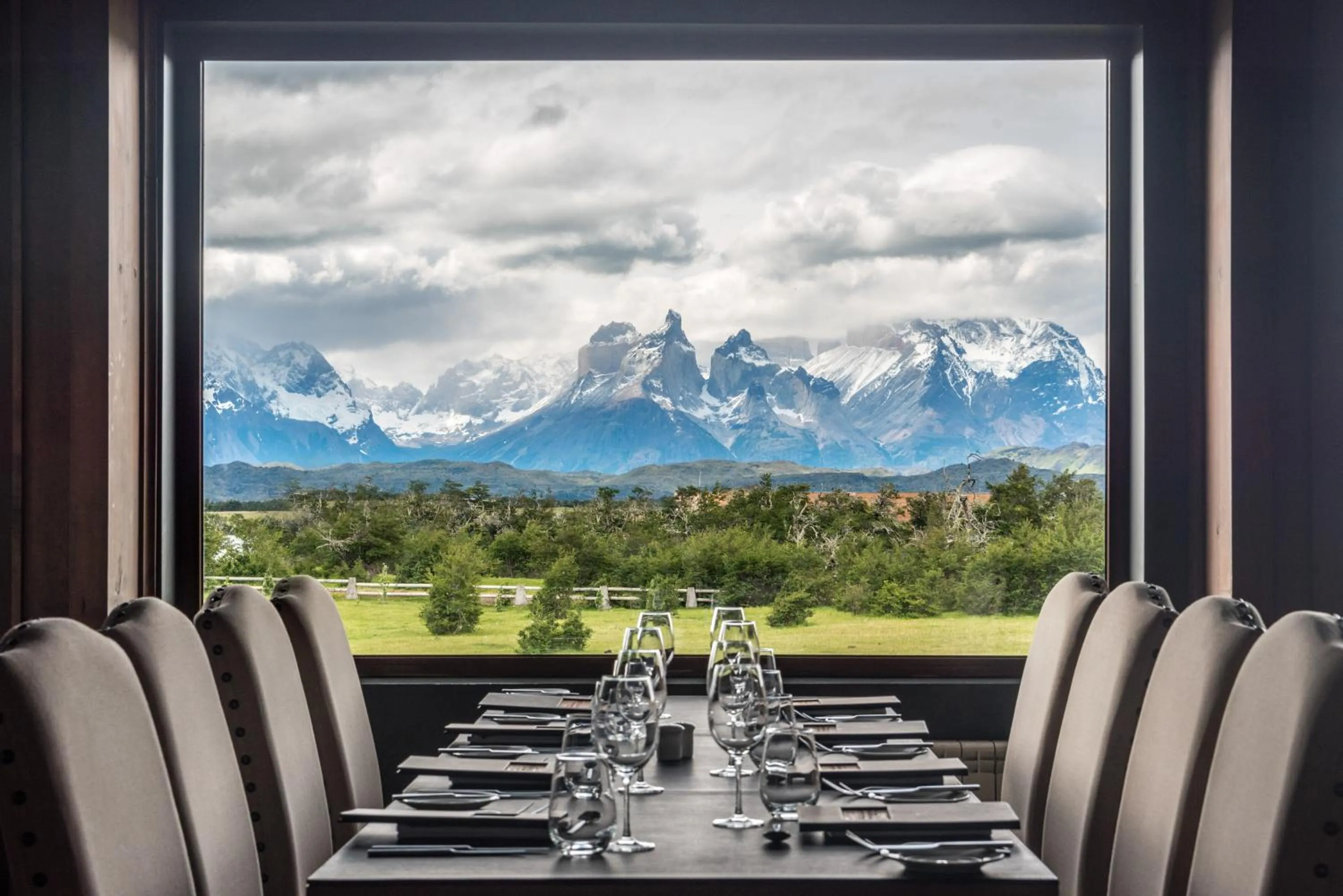 Restaurant/places to eat in Río Serrano Hotel + Spa