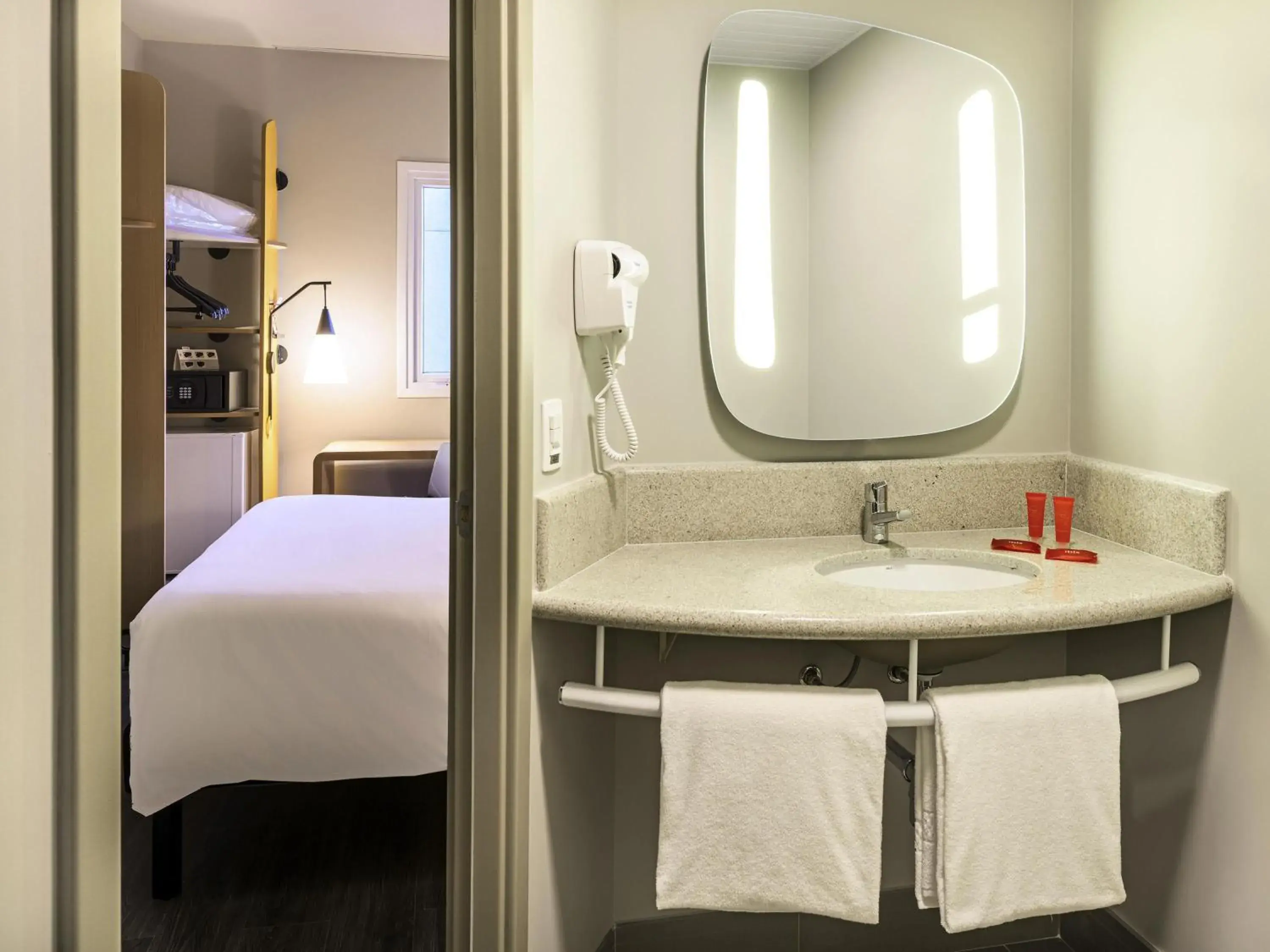 Standard Room with Double Bed and Sofa Bed in ibis Sao Paulo Tatuape Standard Room with Double Bed and Sofa Bed in ibis Sao Paulo Tatuape