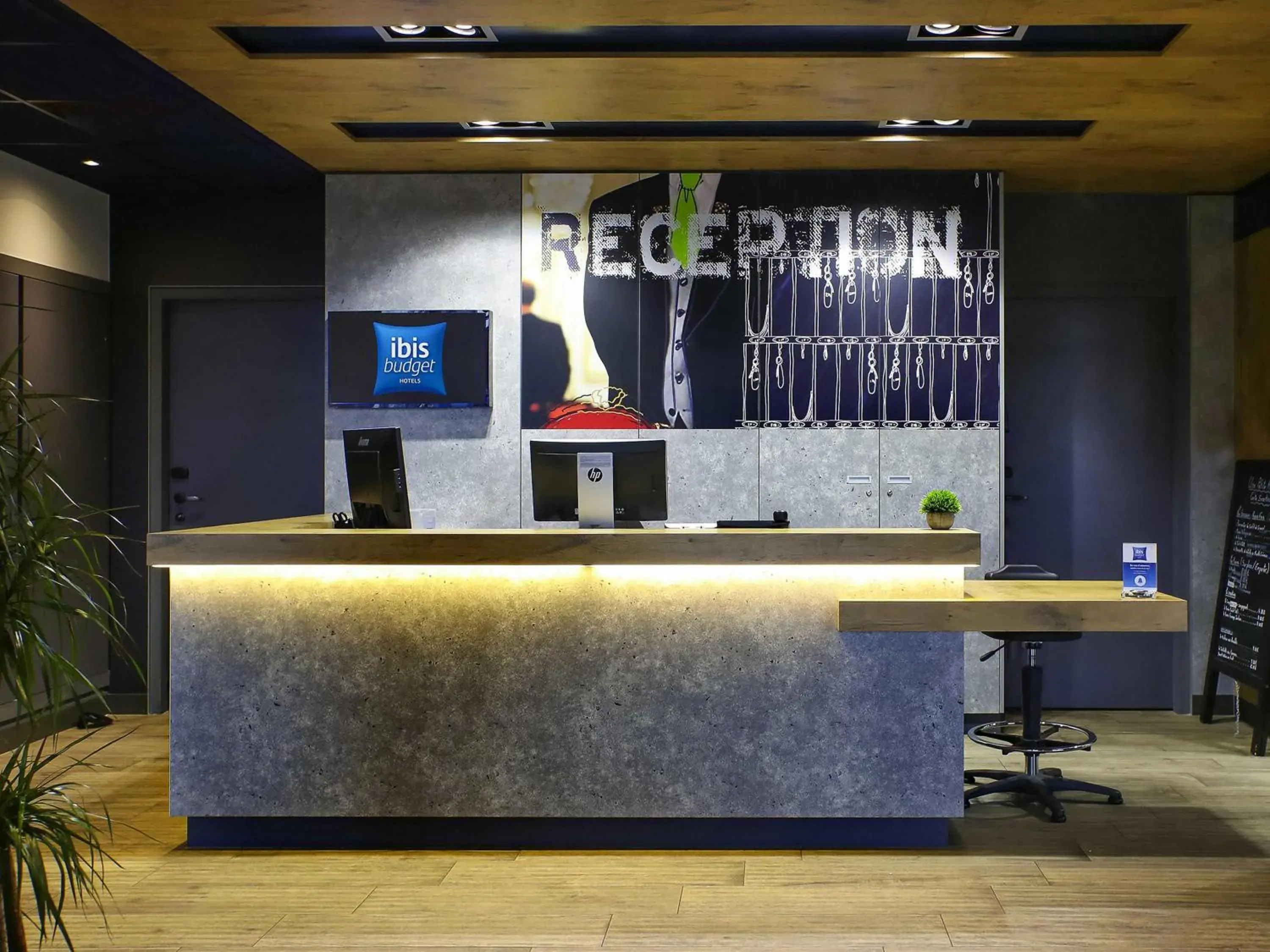 Property building in ibis budget Geneve Saint Genis Pouilly Property building in ibis budget Geneve Saint Genis Pouilly