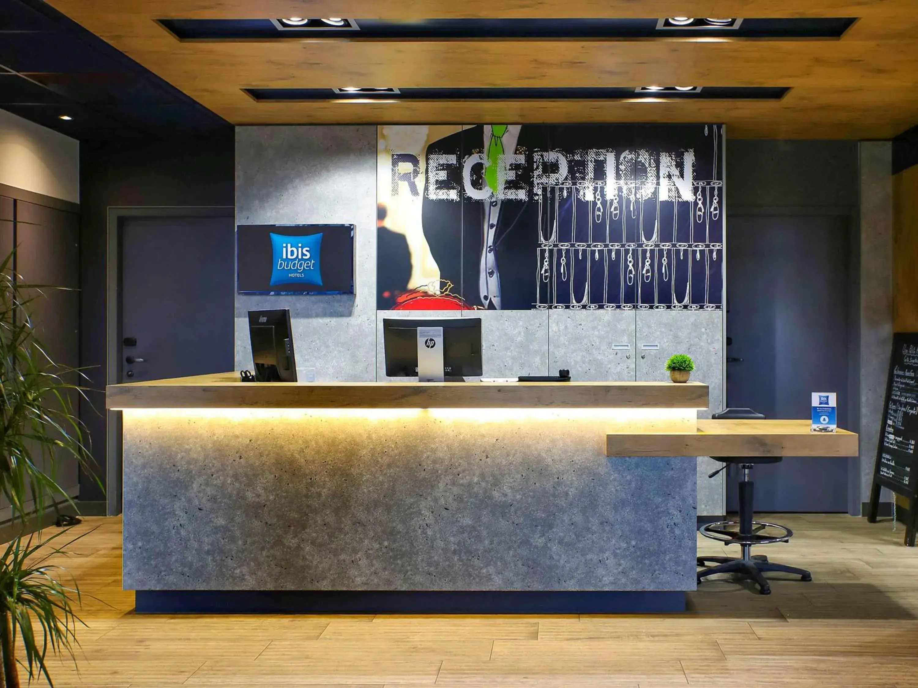 Property building in ibis budget Geneve Saint Genis Pouilly Property building in ibis budget Geneve Saint Genis Pouilly