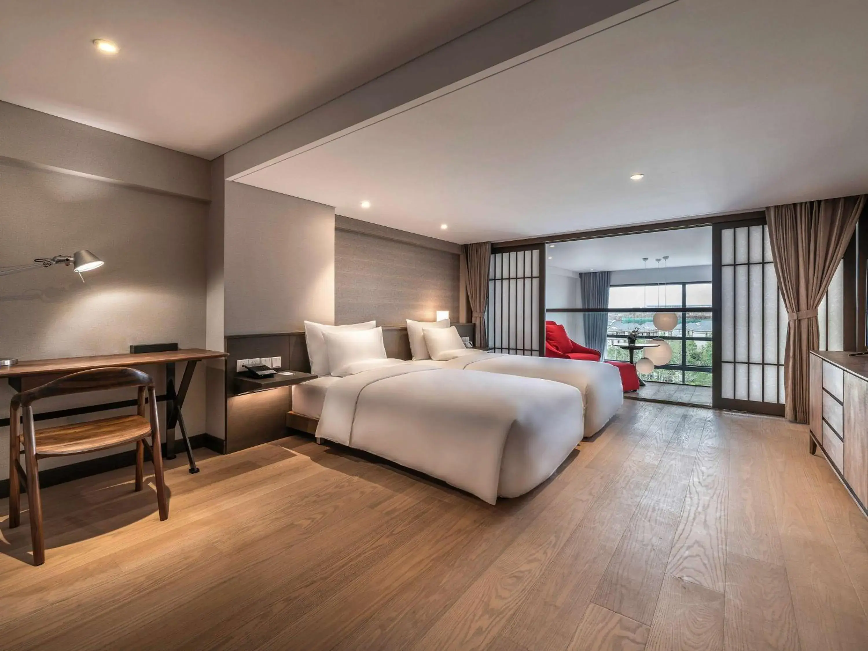 Photo of the whole room, Bed in Novotel Suites Shanghai Hongqiao Photo of the whole room, Bed in Novotel Suites Shanghai Hongqiao