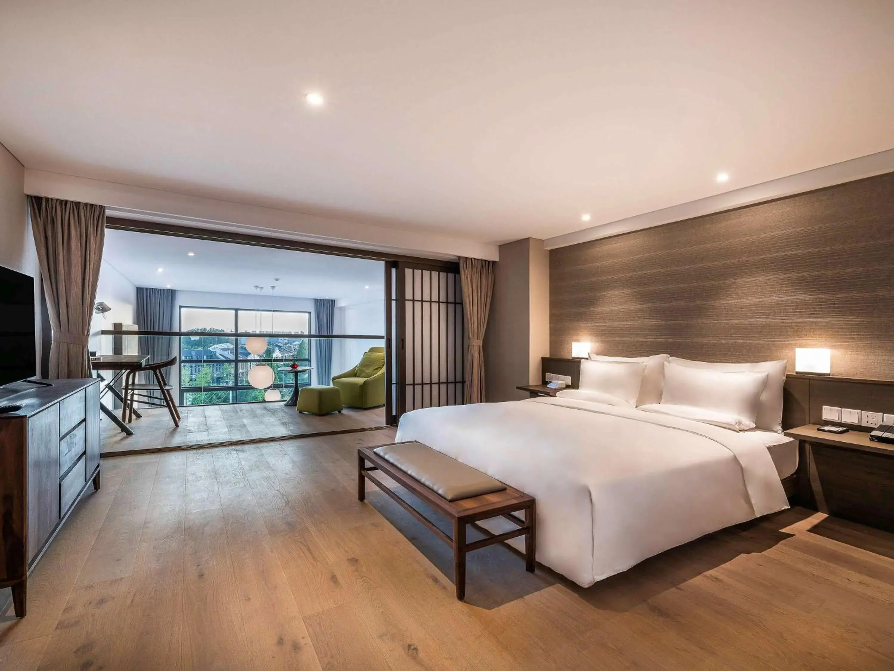 Photo of the whole room, Bed in Novotel Suites Shanghai Hongqiao Photo of the whole room, Bed in Novotel Suites Shanghai Hongqiao
