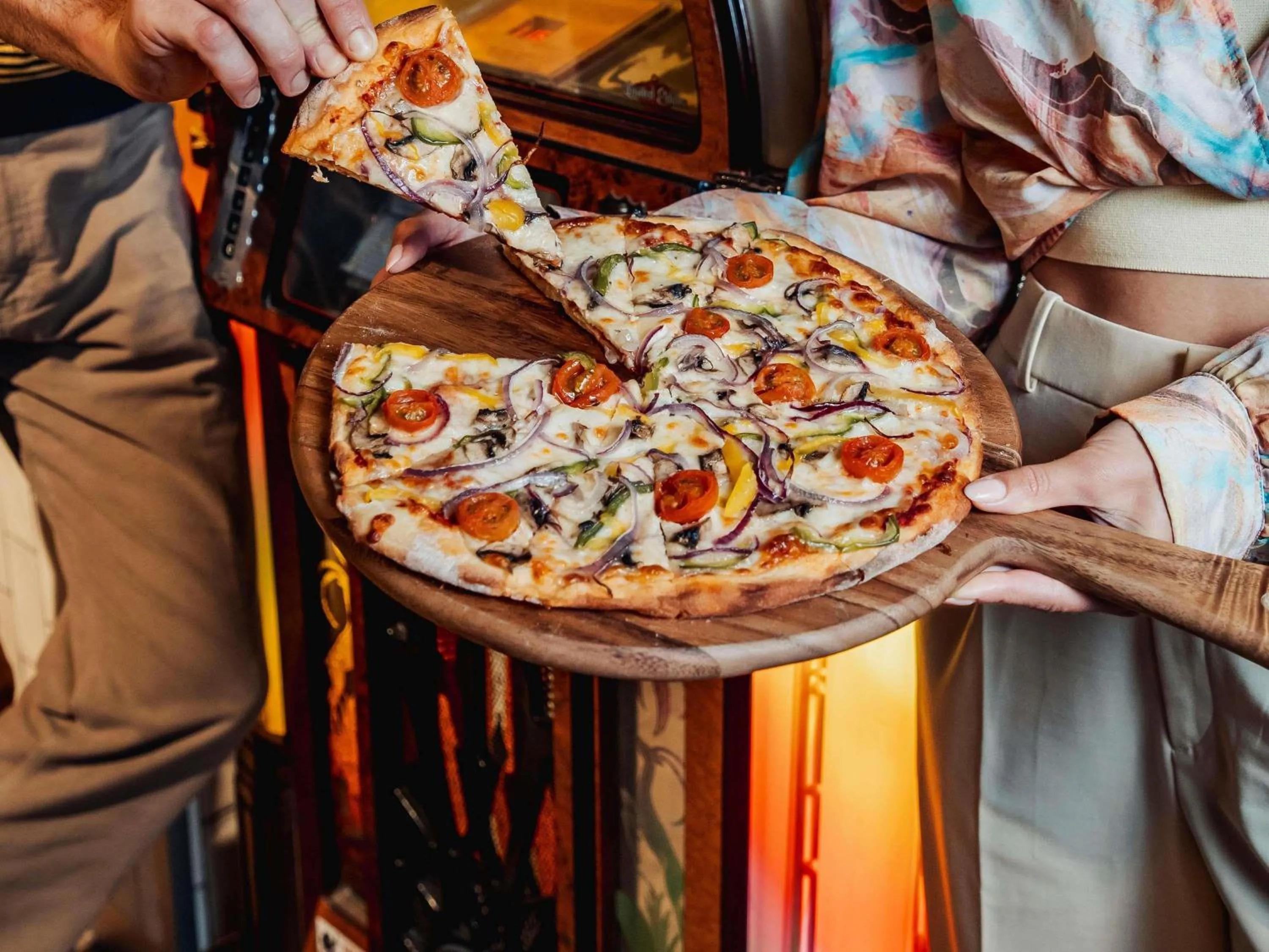 Lounge or bar in ibis Styles Glasgow Central