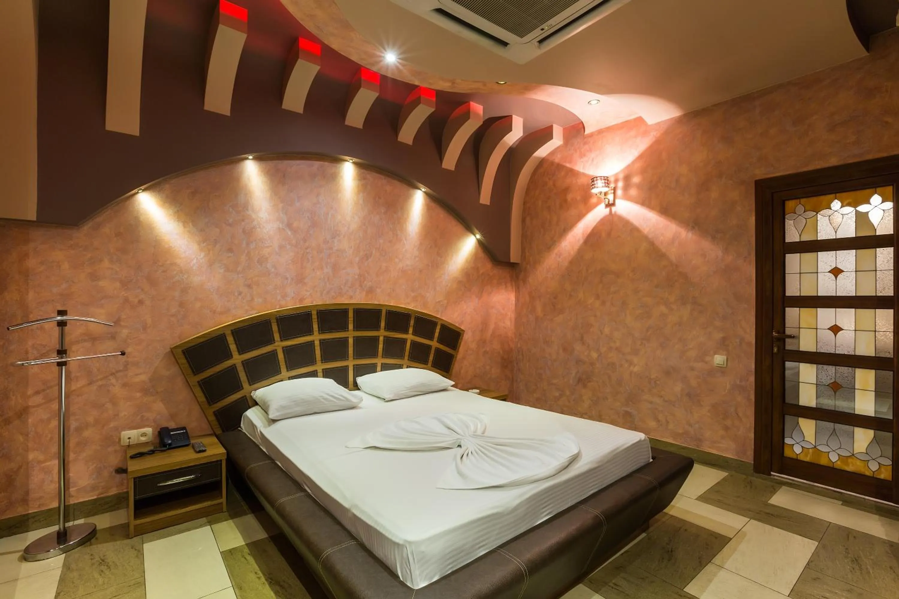 Bed in Green Palace Hotel