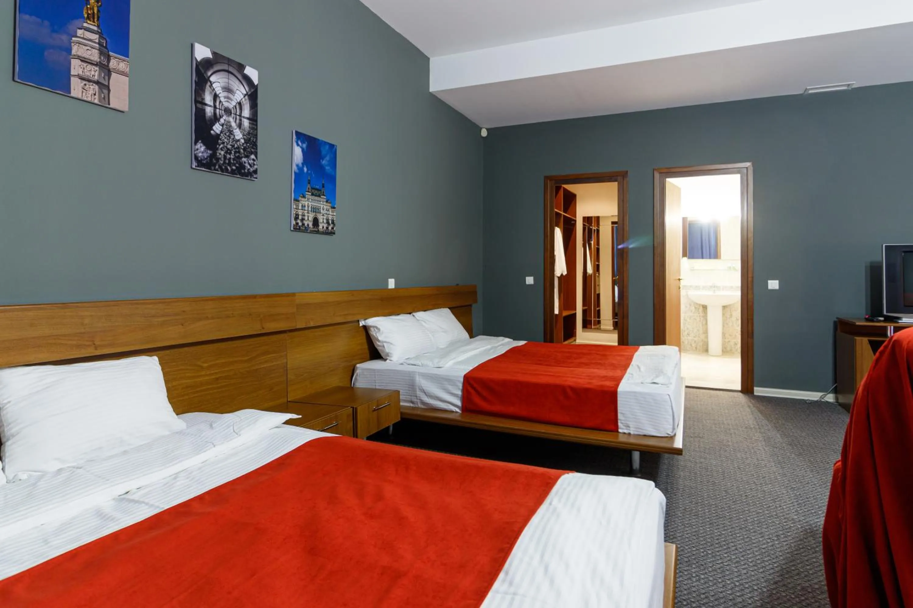 Double Room with Two Double Beds - single occupancy in Moscow House Hotel