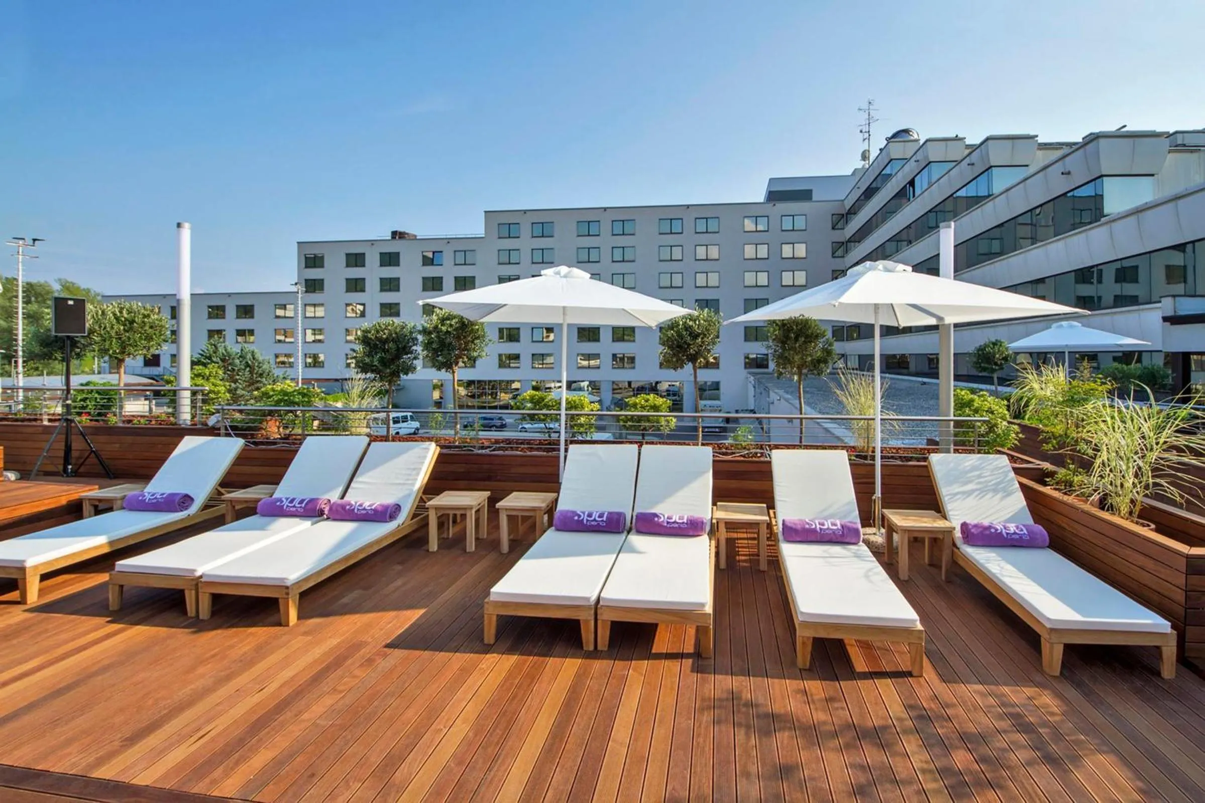 Day in Perla, Resort & Entertainment