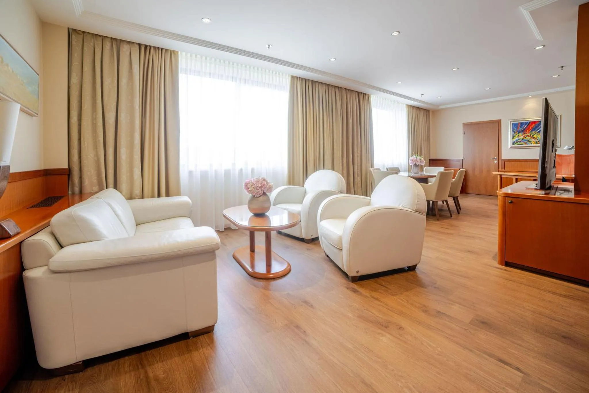 Perla, Resort & Entertainment