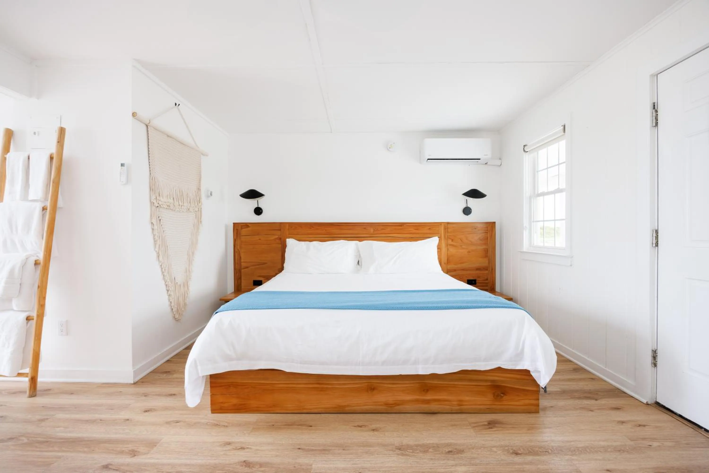 Bedroom, Bed in Hero Beach Club