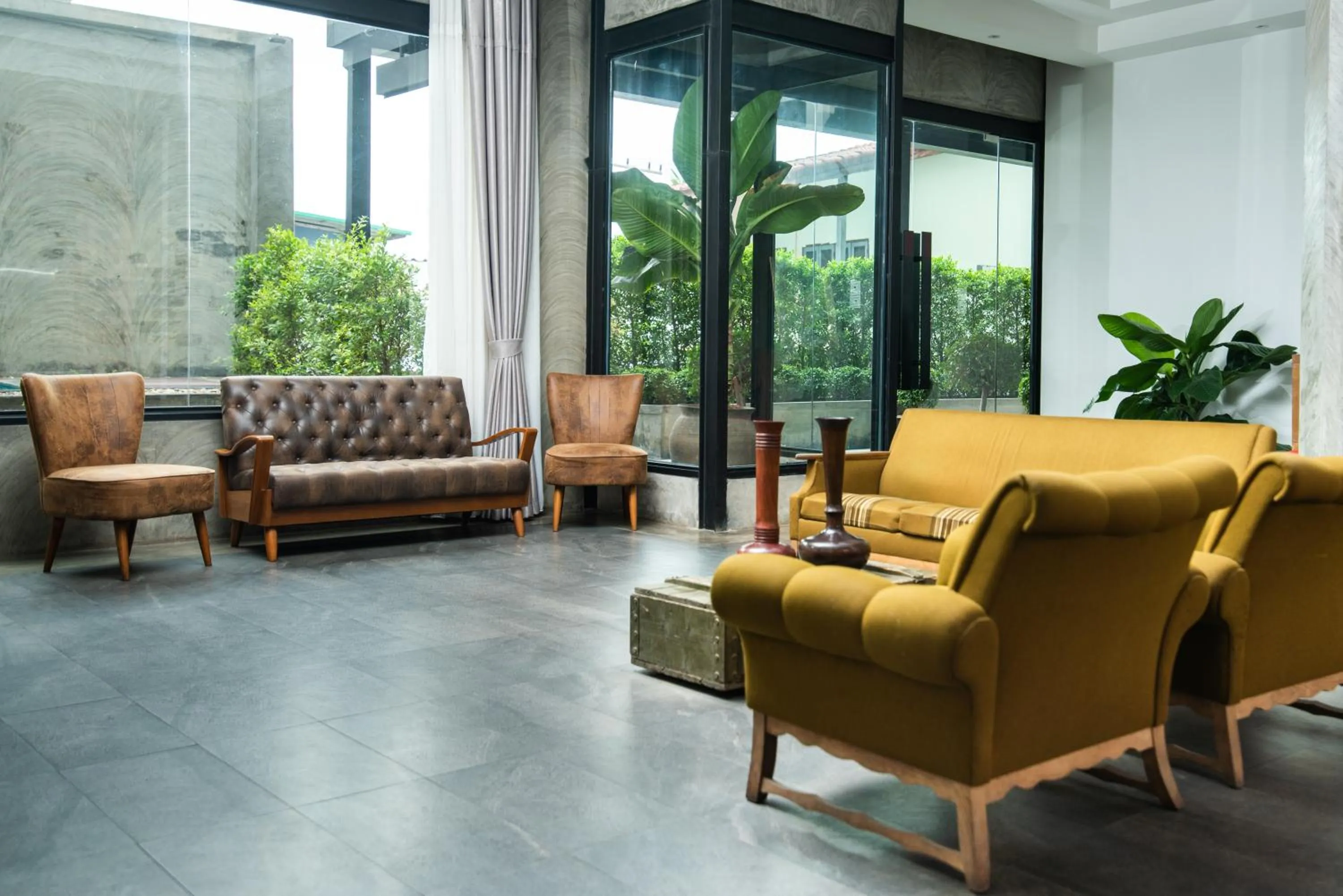 Lobby or reception in S 2 Modern Boutique Hotel