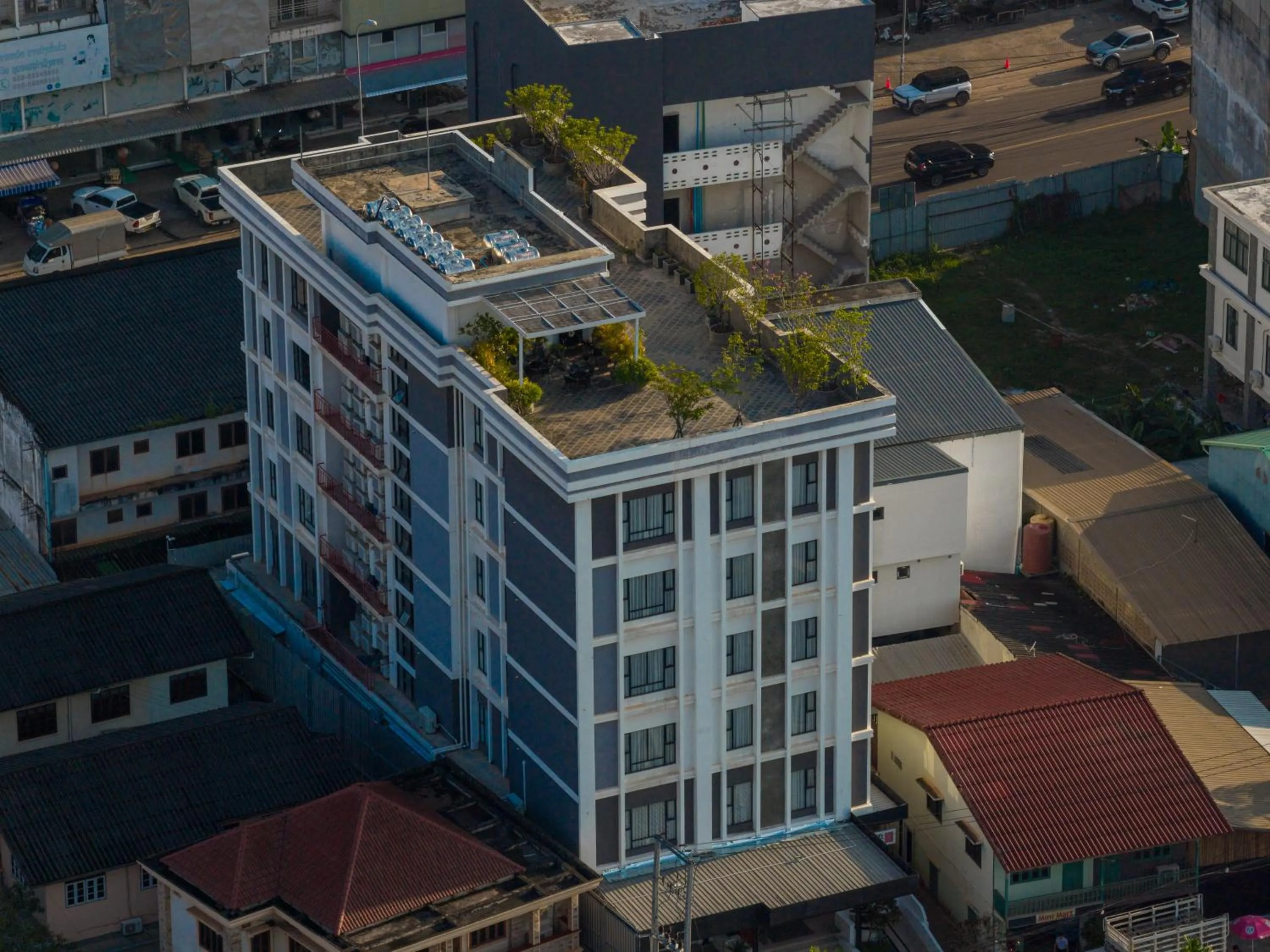 S 2 Modern Boutique Hotel