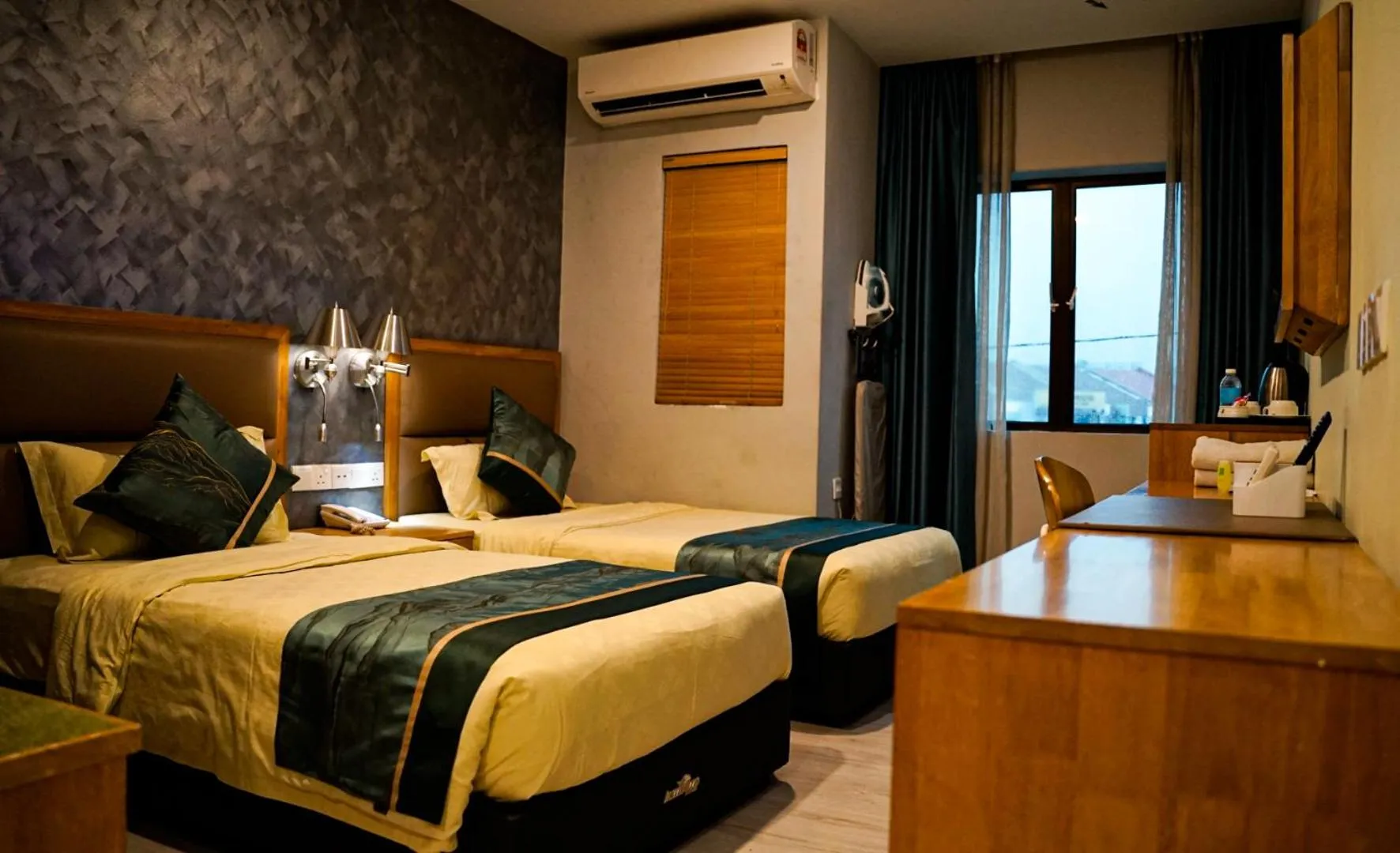 Photo of the whole room, Bed in K GARDEN HOTEL (IPOH) SDN BHD