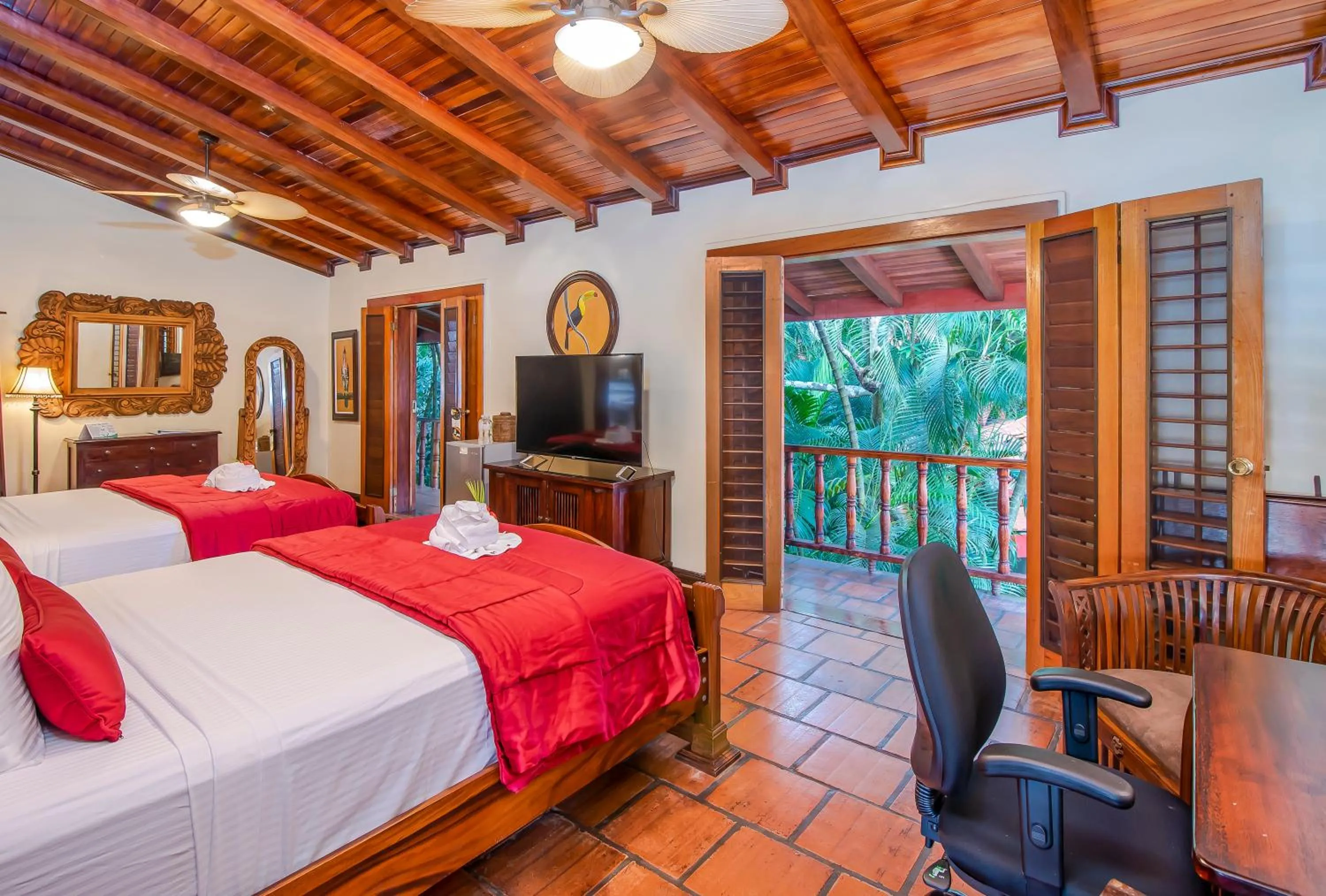 Bed in Hotel Villas Lirio