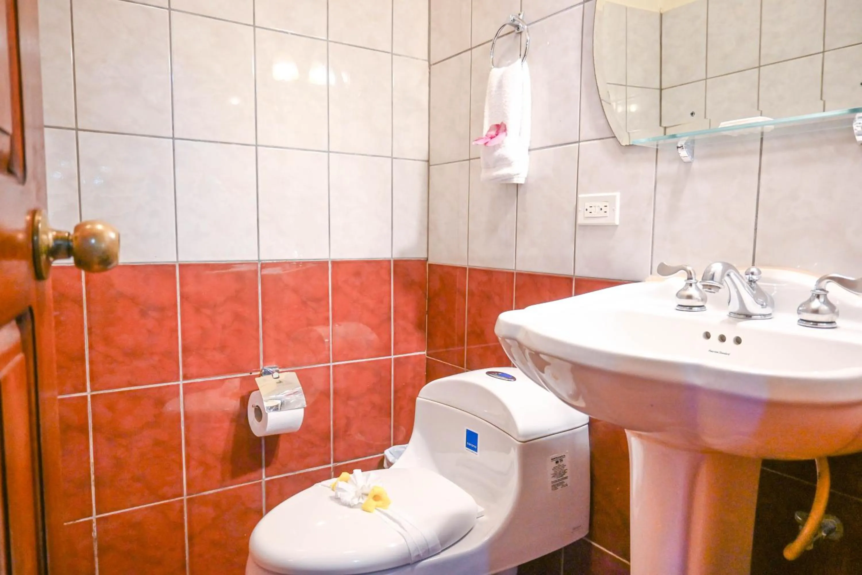 Bathroom in Hotel Villas Lirio