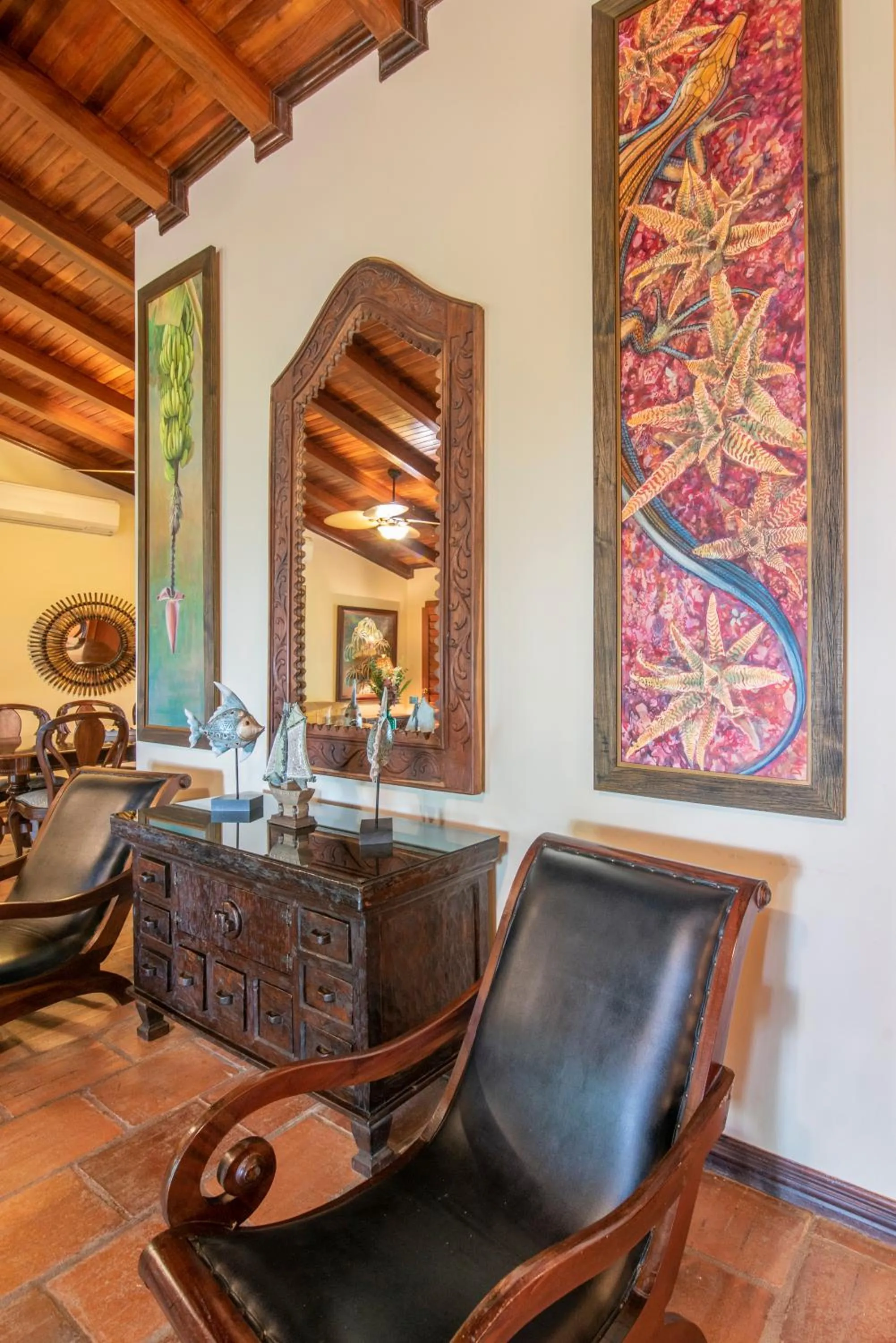 Decorative detail in Hotel Villas Lirio