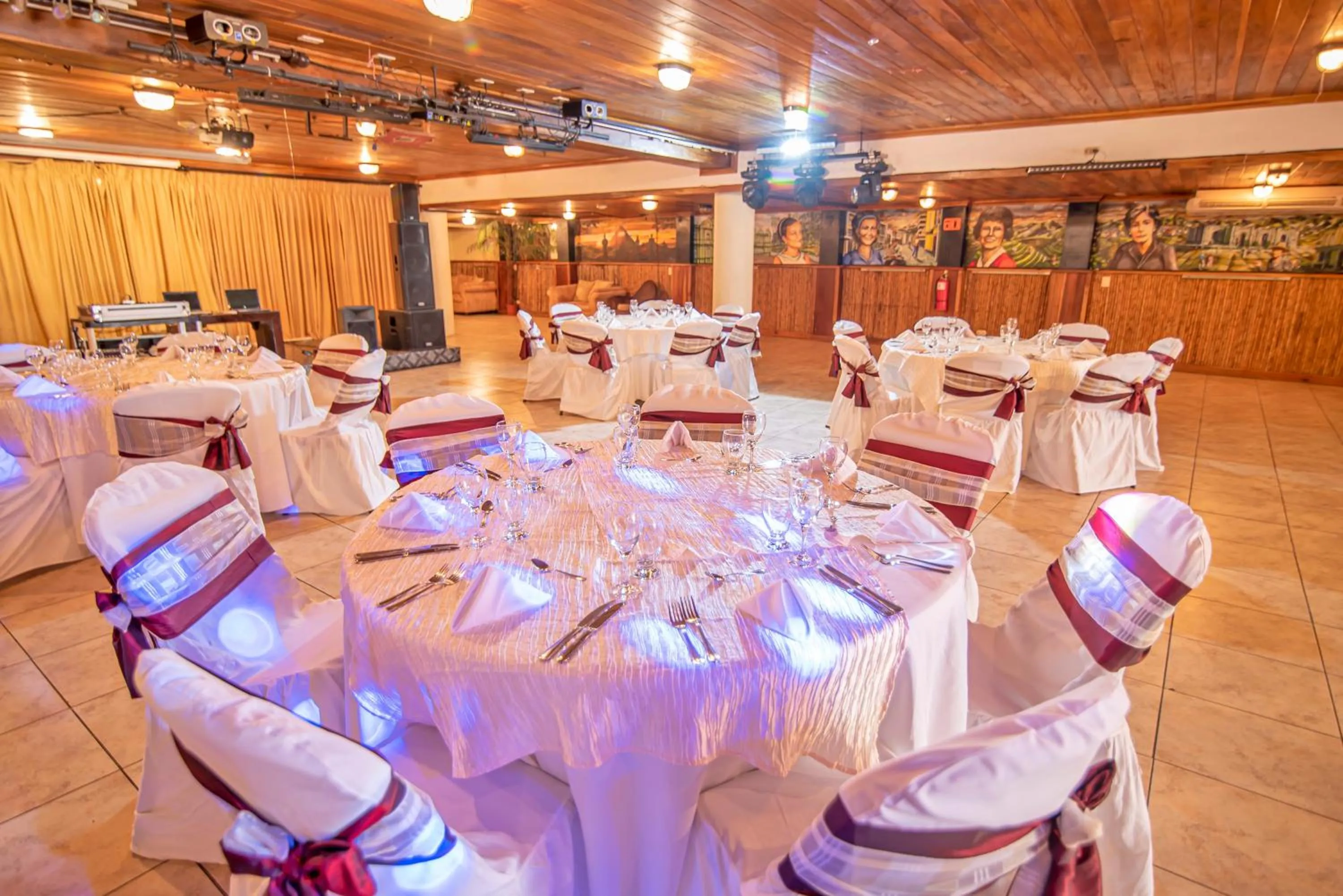 Banquet/Function facilities in Hotel Villas Lirio