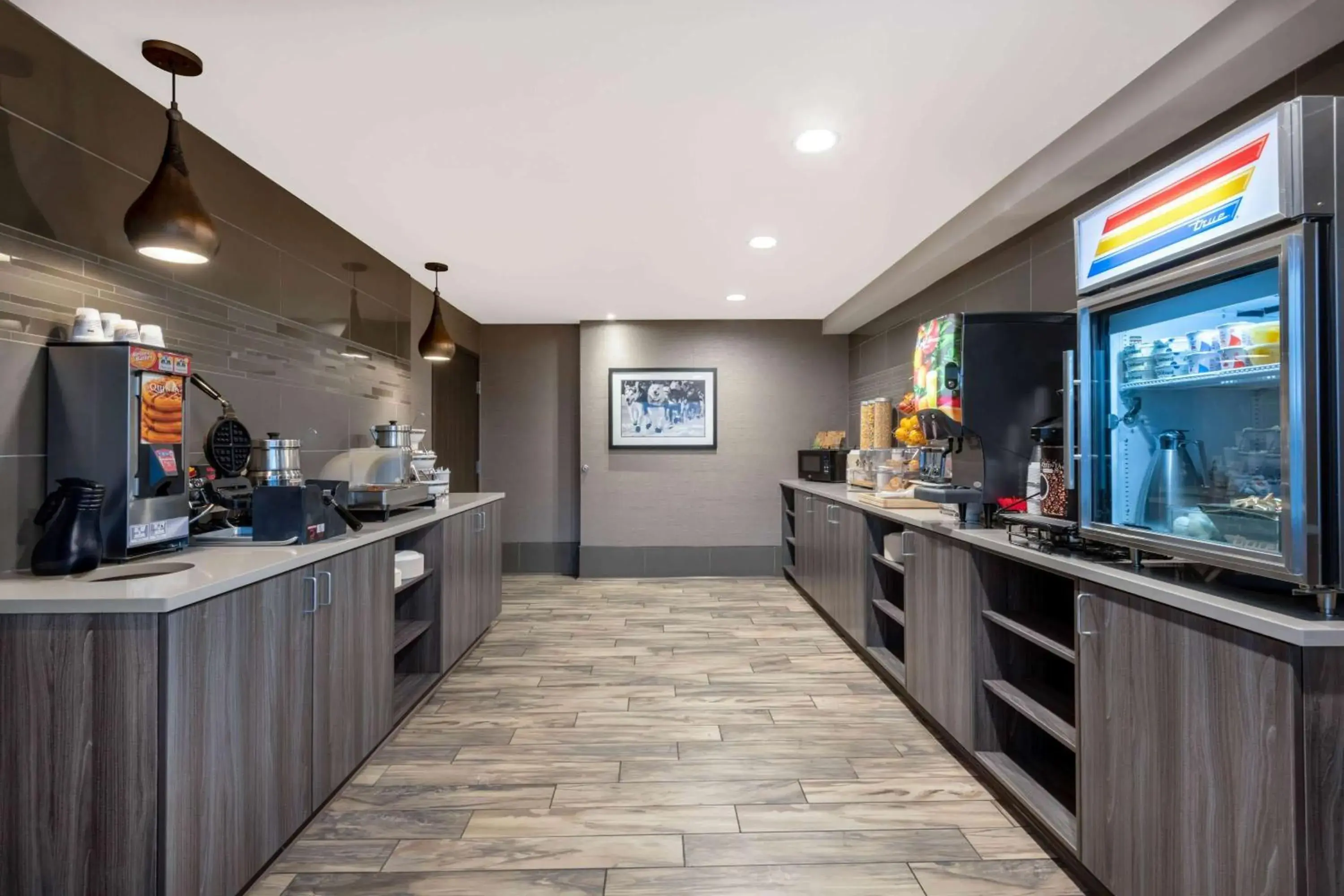 Restaurant/places to eat in La Quinta by Wyndham Anchorage Airport Restaurant/places to eat in La Quinta by Wyndham Anchorage Airport