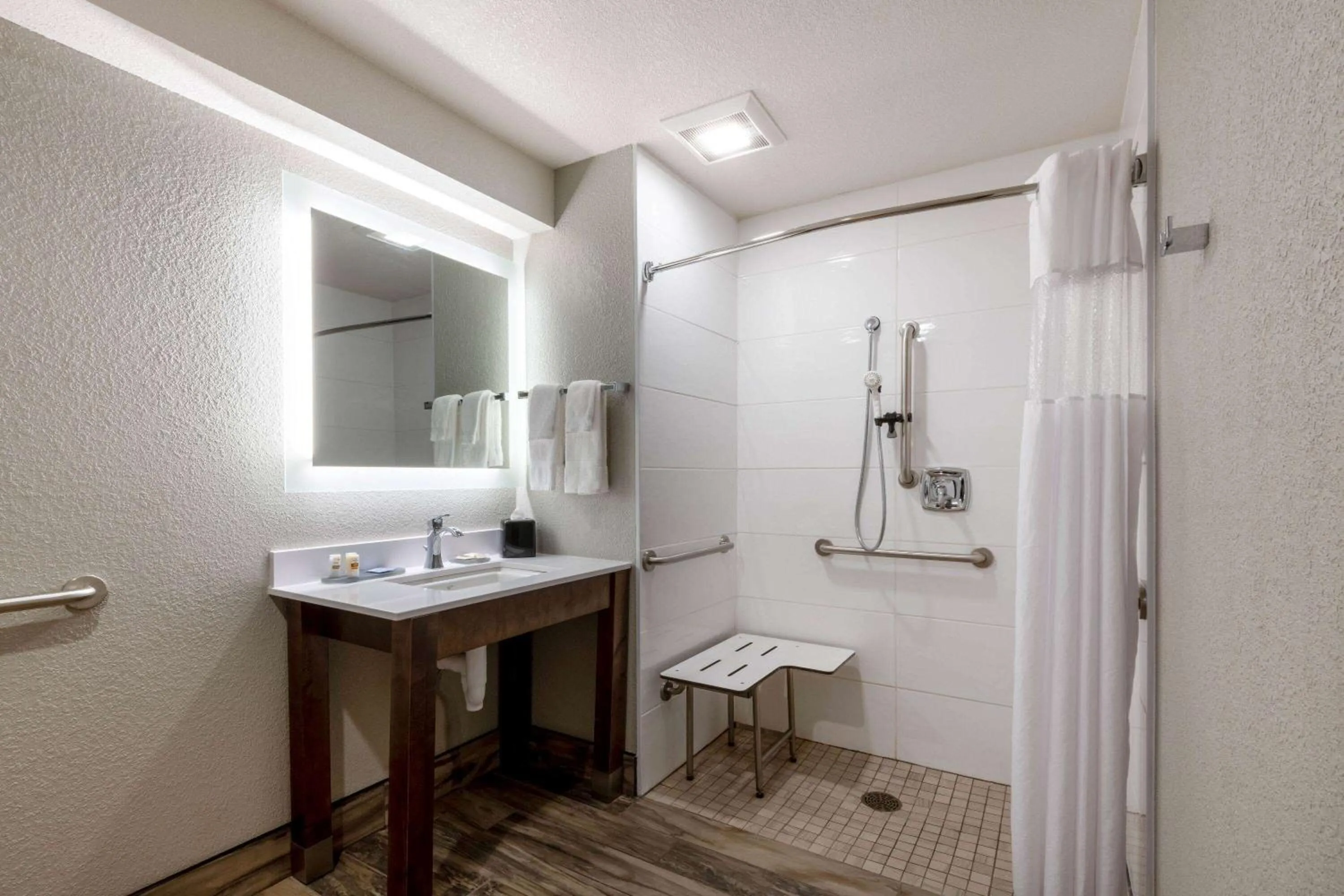 Bathroom in La Quinta by Wyndham Anchorage Airport