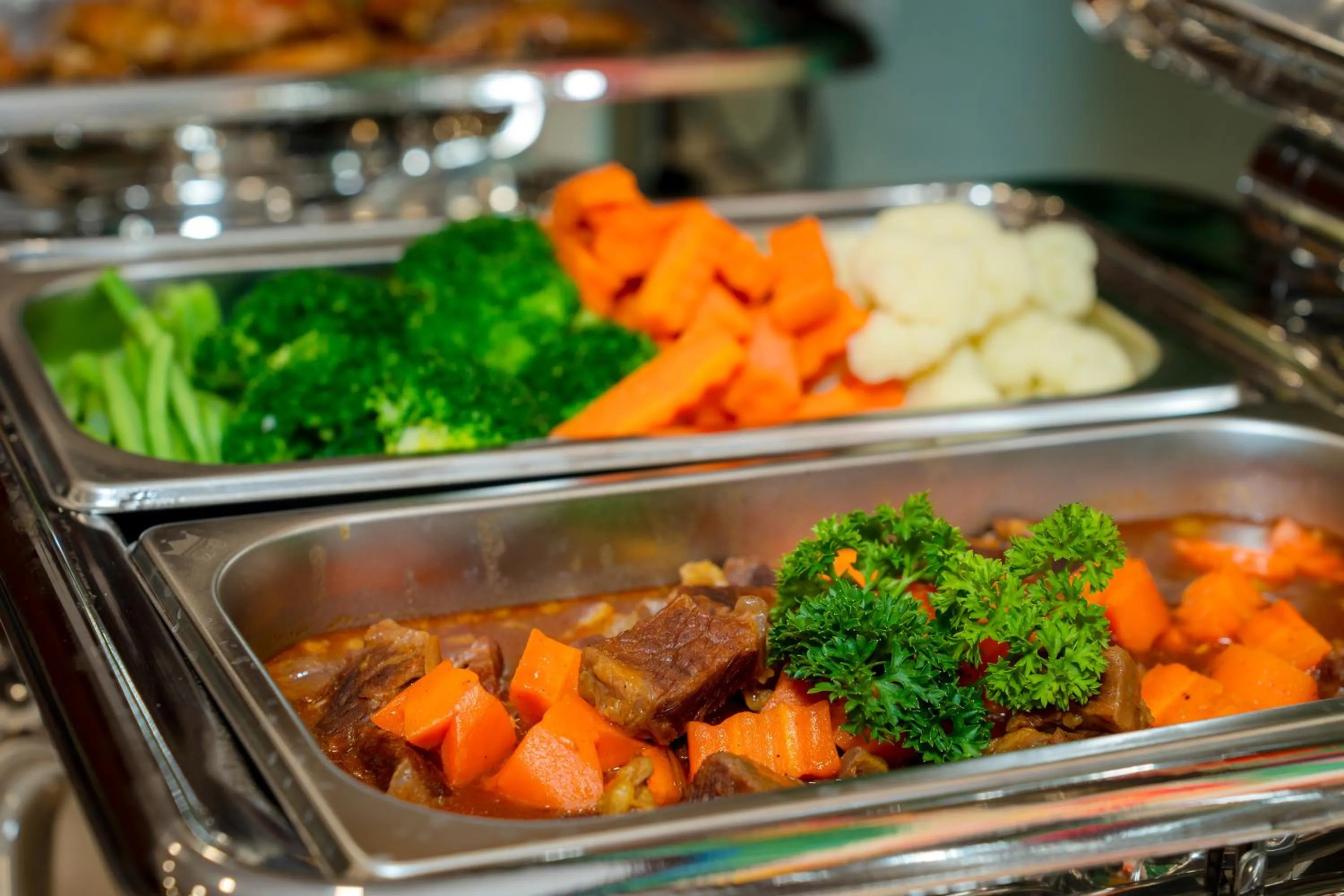 Food and drinks in DAHLIALAND SAIGON HOTEL & SWIMMING PooL