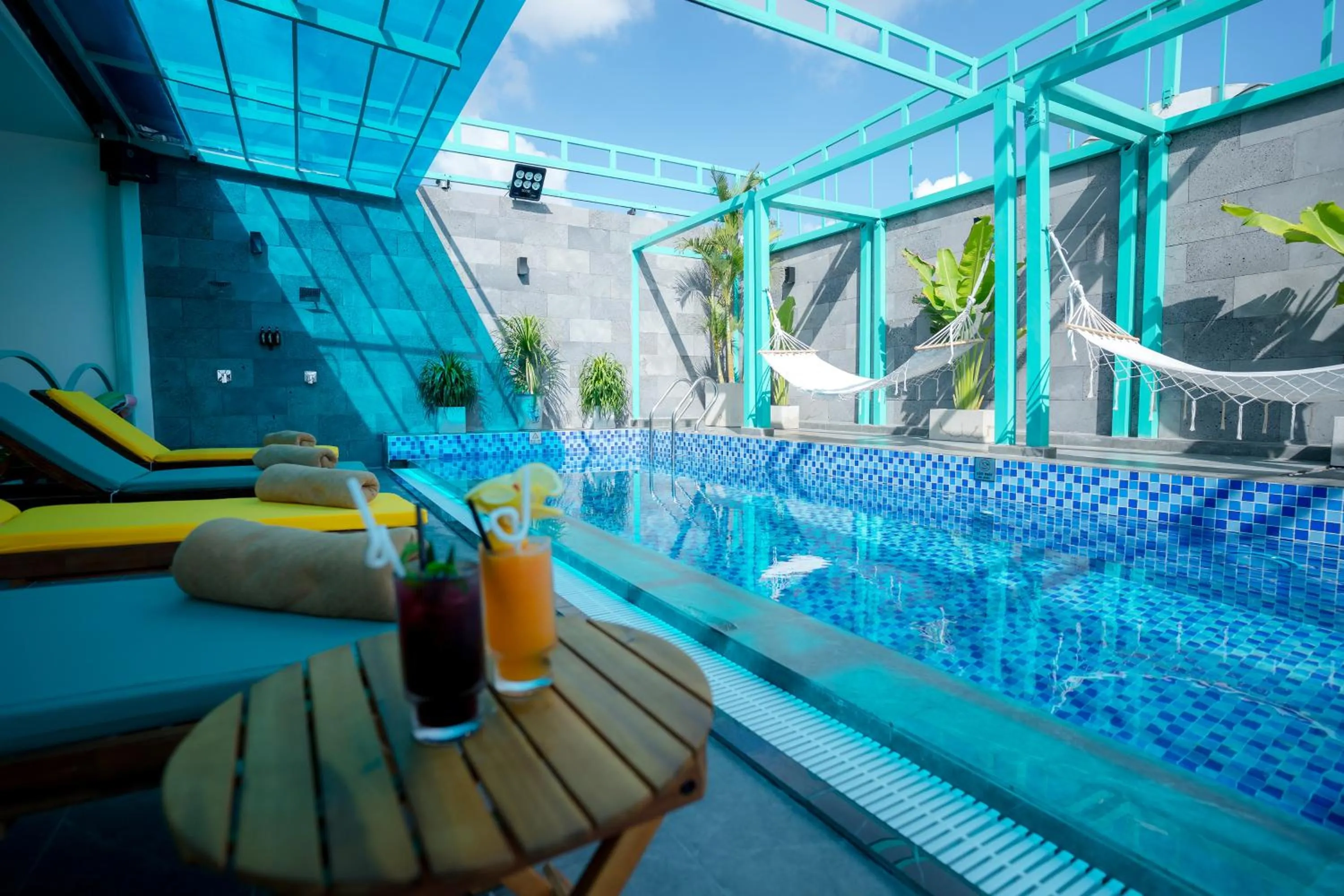 Swimming pool in DAHLIALAND SAIGON HOTEL & SWIMMING PooL