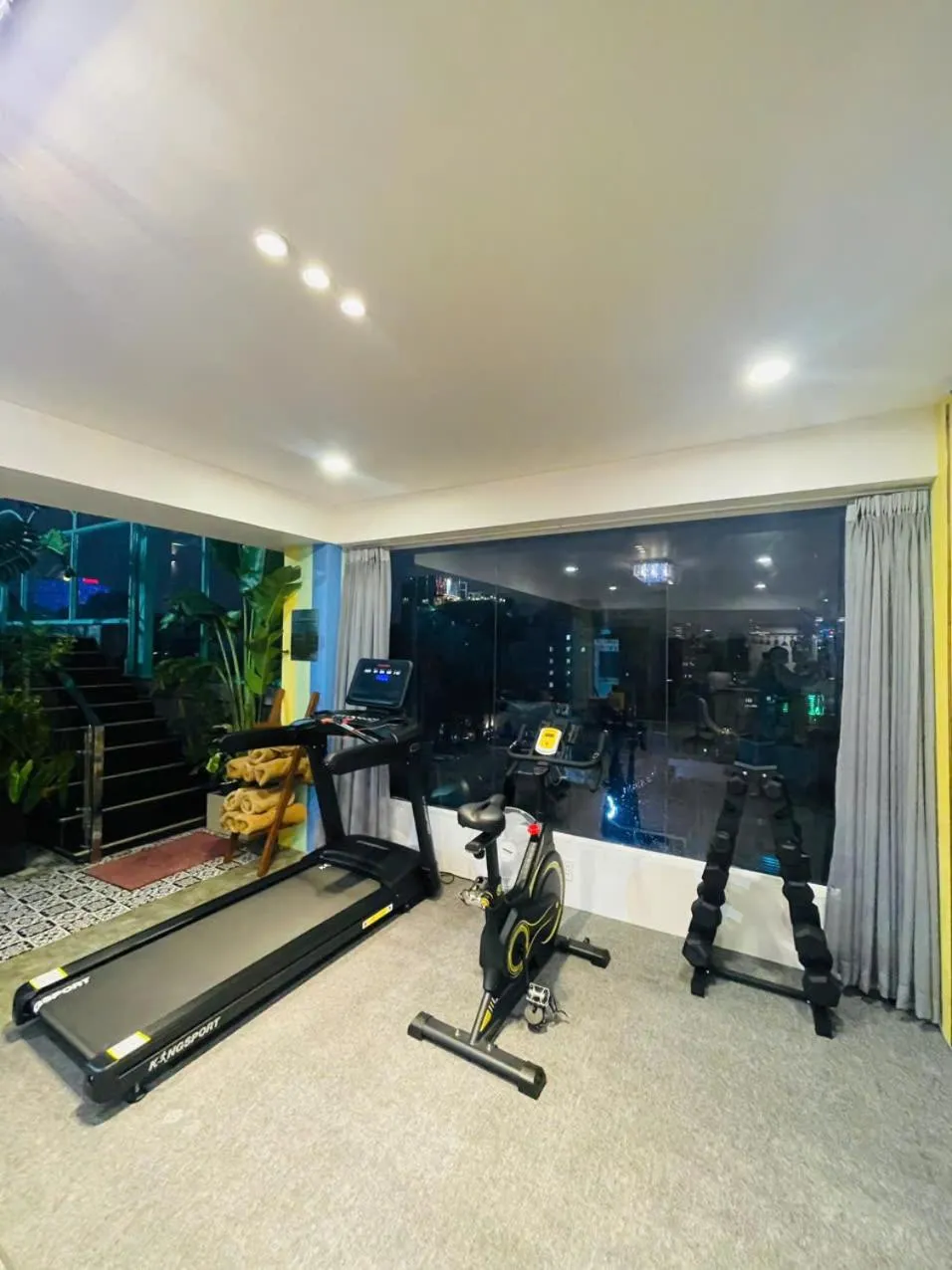 DAHLIALAND SAIGON HOTEL & SWIMMING PooL