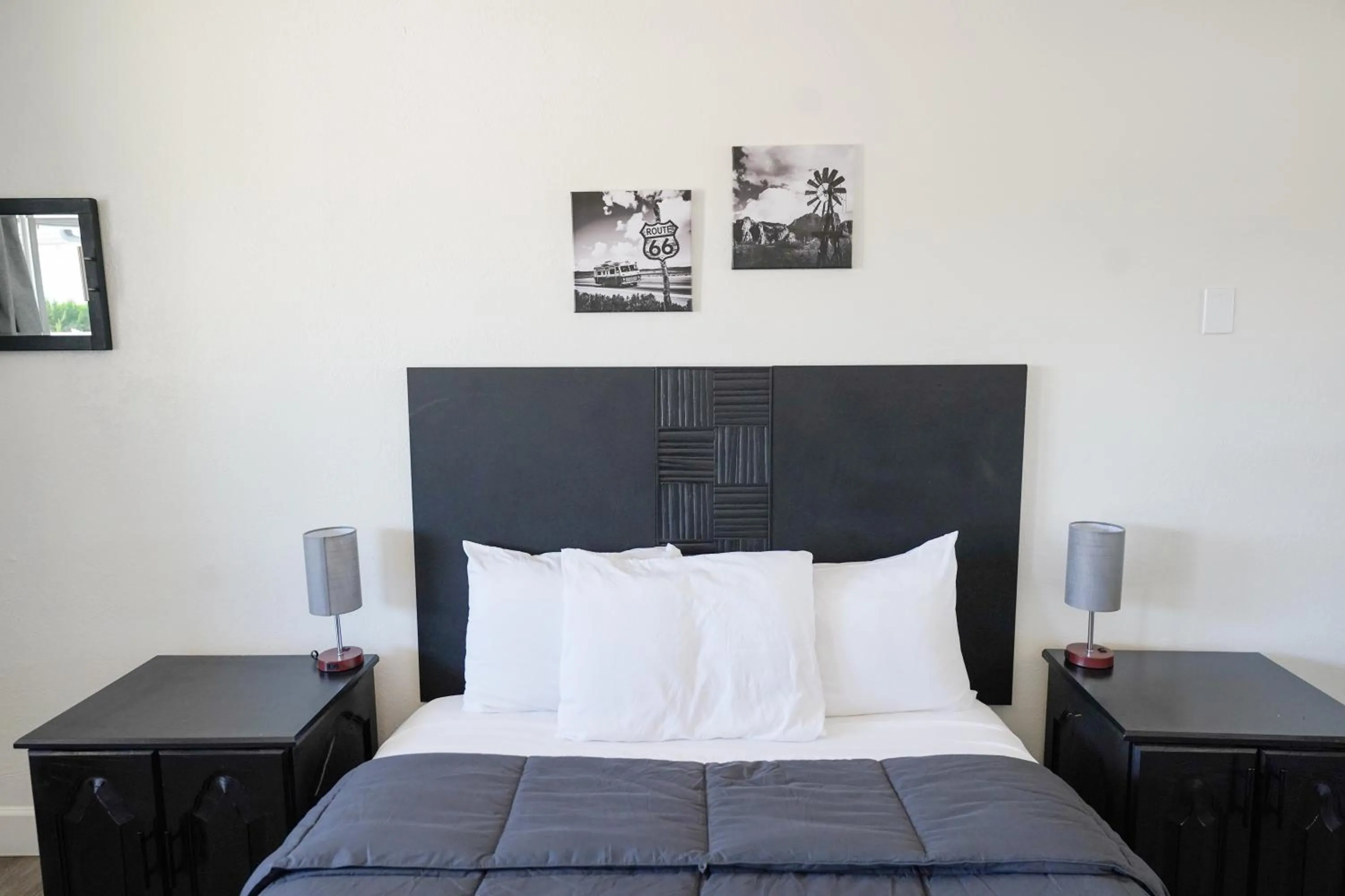 Bed in Rim Country Inn Payson