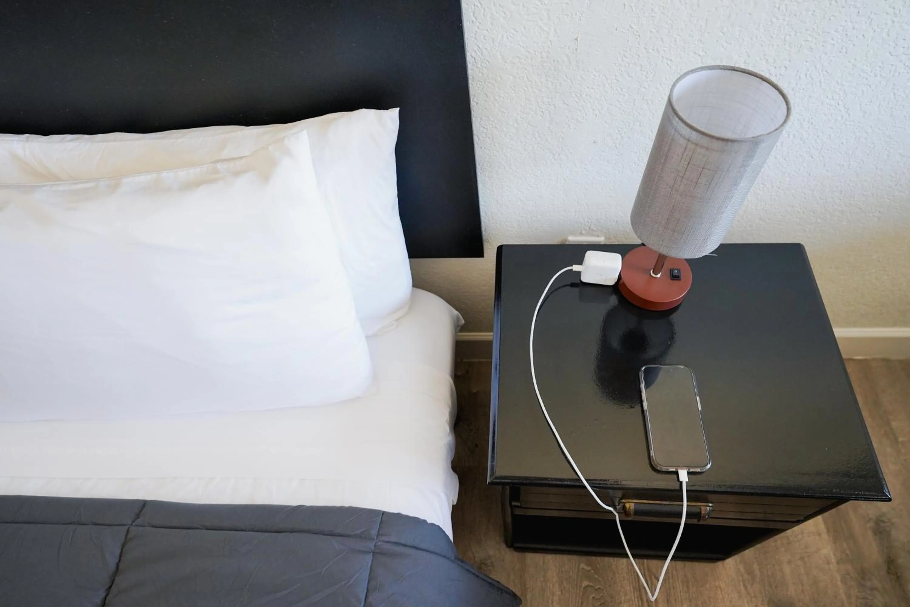 Bed in Rim Country Inn Payson