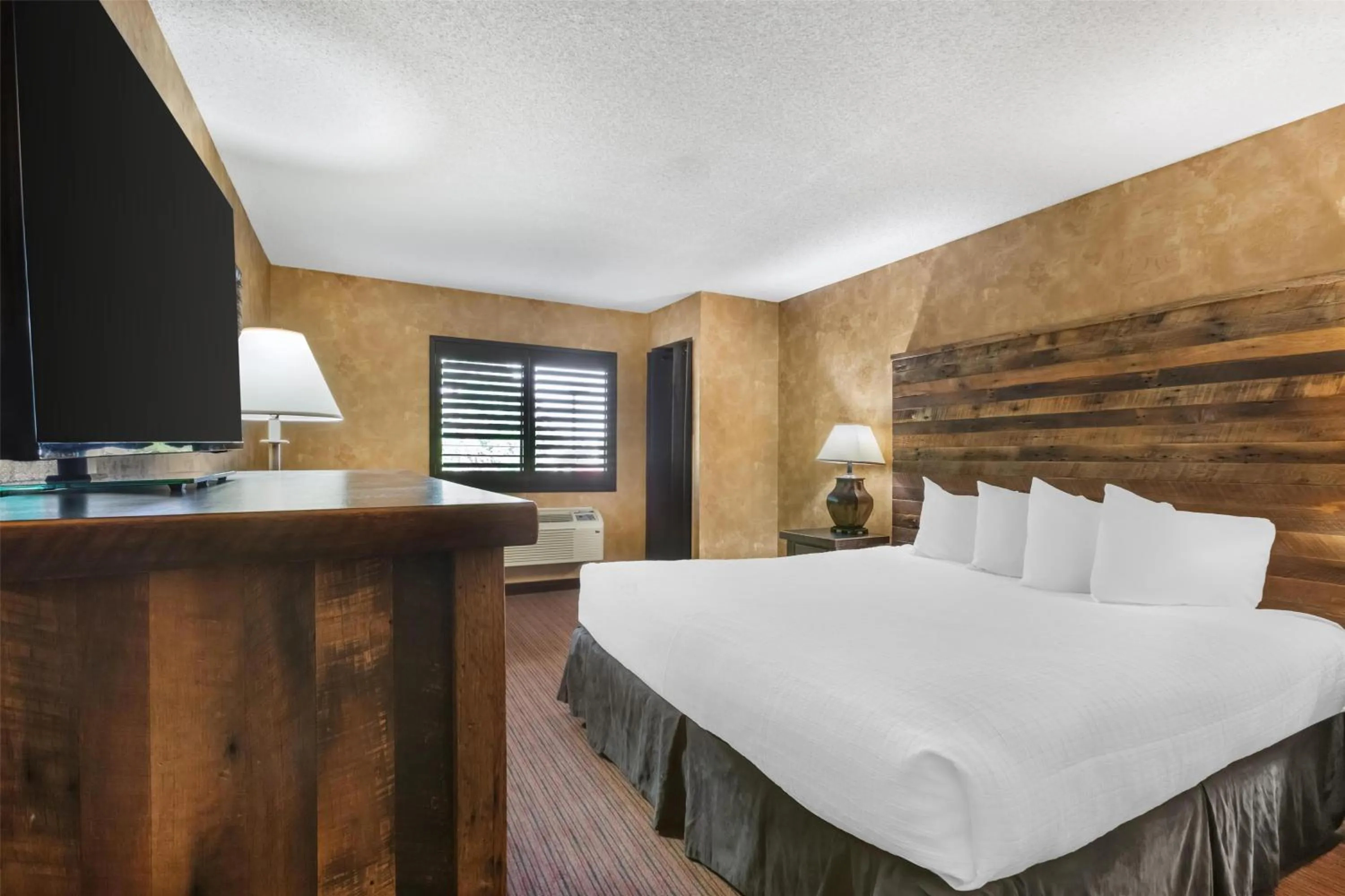 Bedroom, Bed in Best Western Plus Inn of Santa Fe