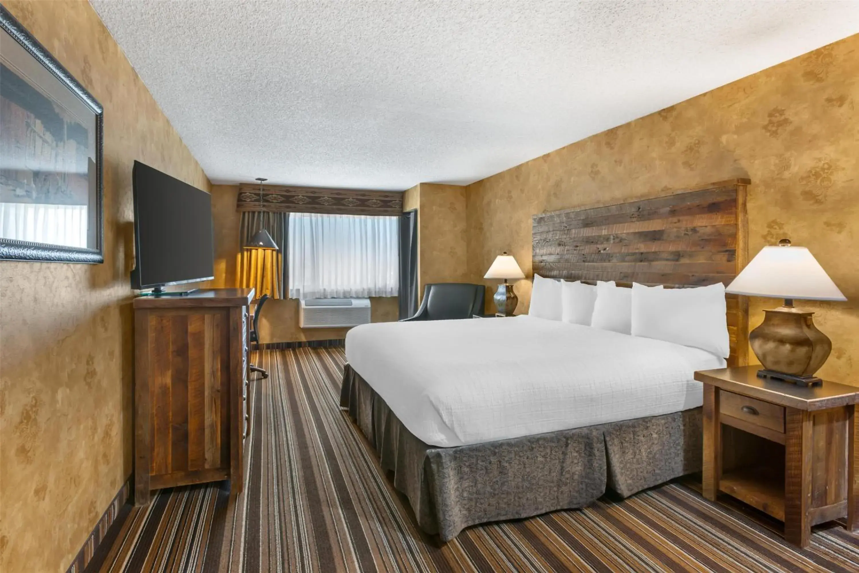 Deluxe King Room - Non-Smoking in Best Western Plus Inn of Santa Fe Deluxe King Room - Non-Smoking in Best Western Plus Inn of Santa Fe